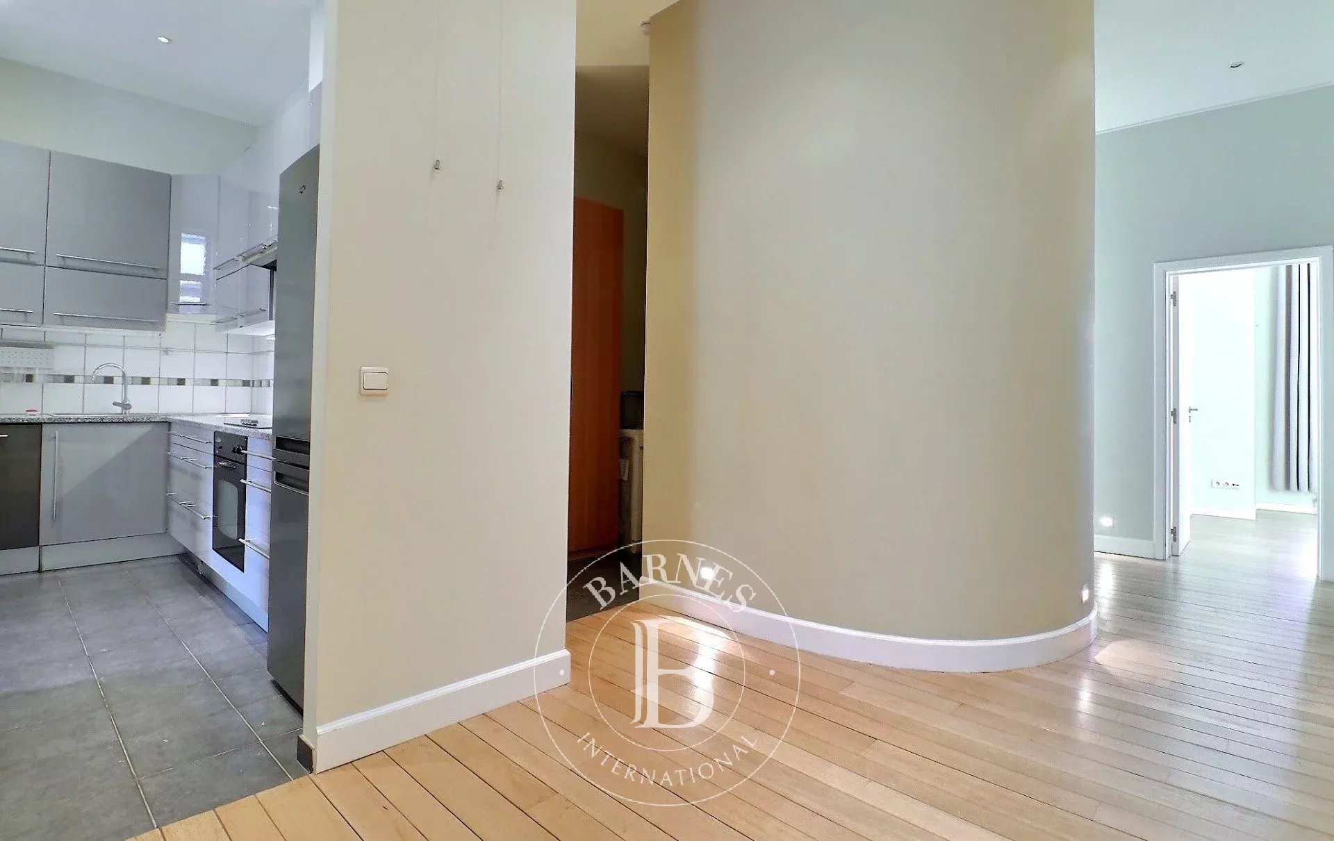 Daire Saint-Gilles - picture 7