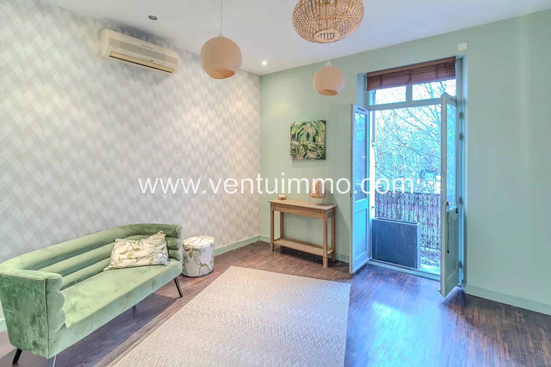 Agence immobilière de 