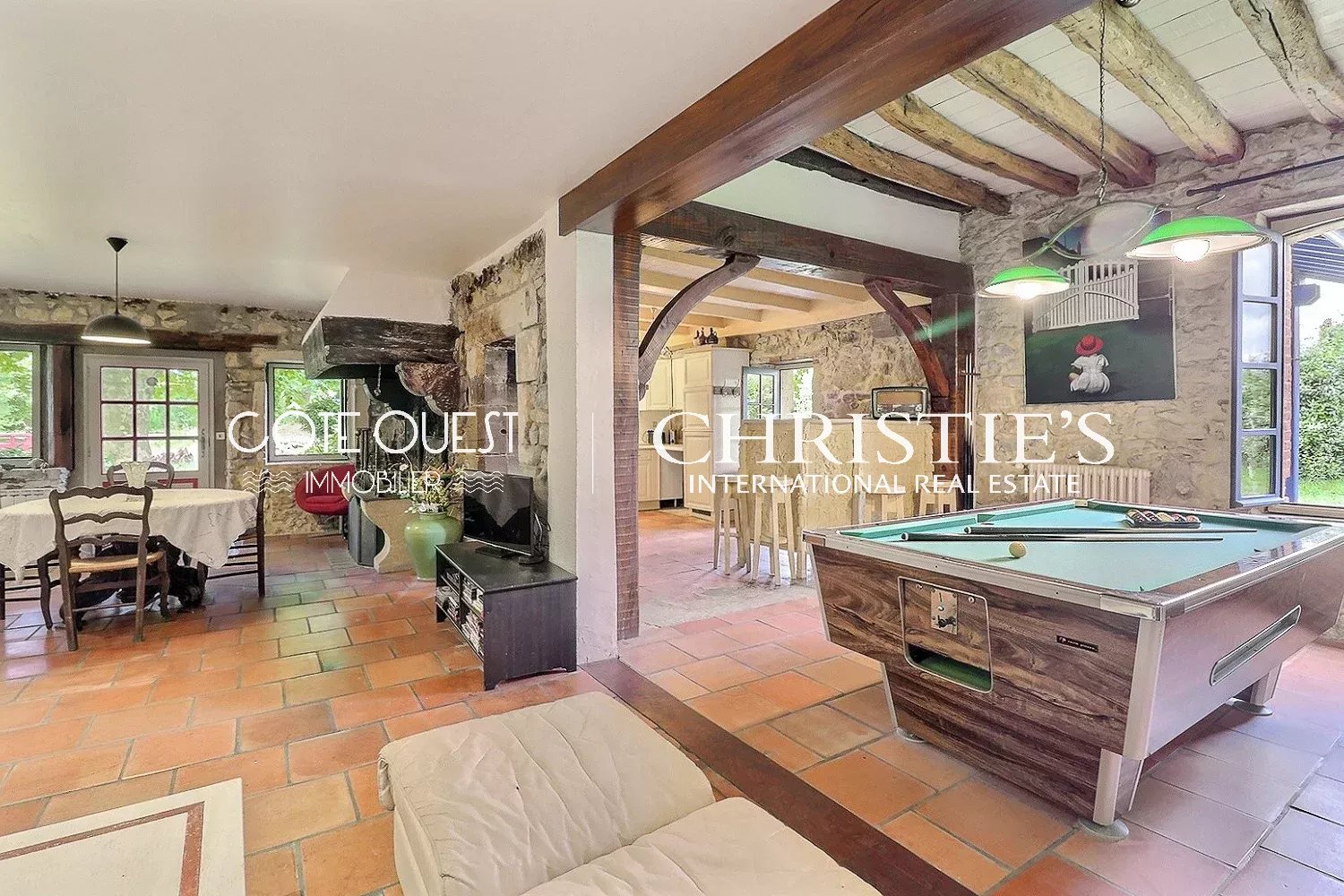 9 Bedroom Villa/Townhouse's Image 6