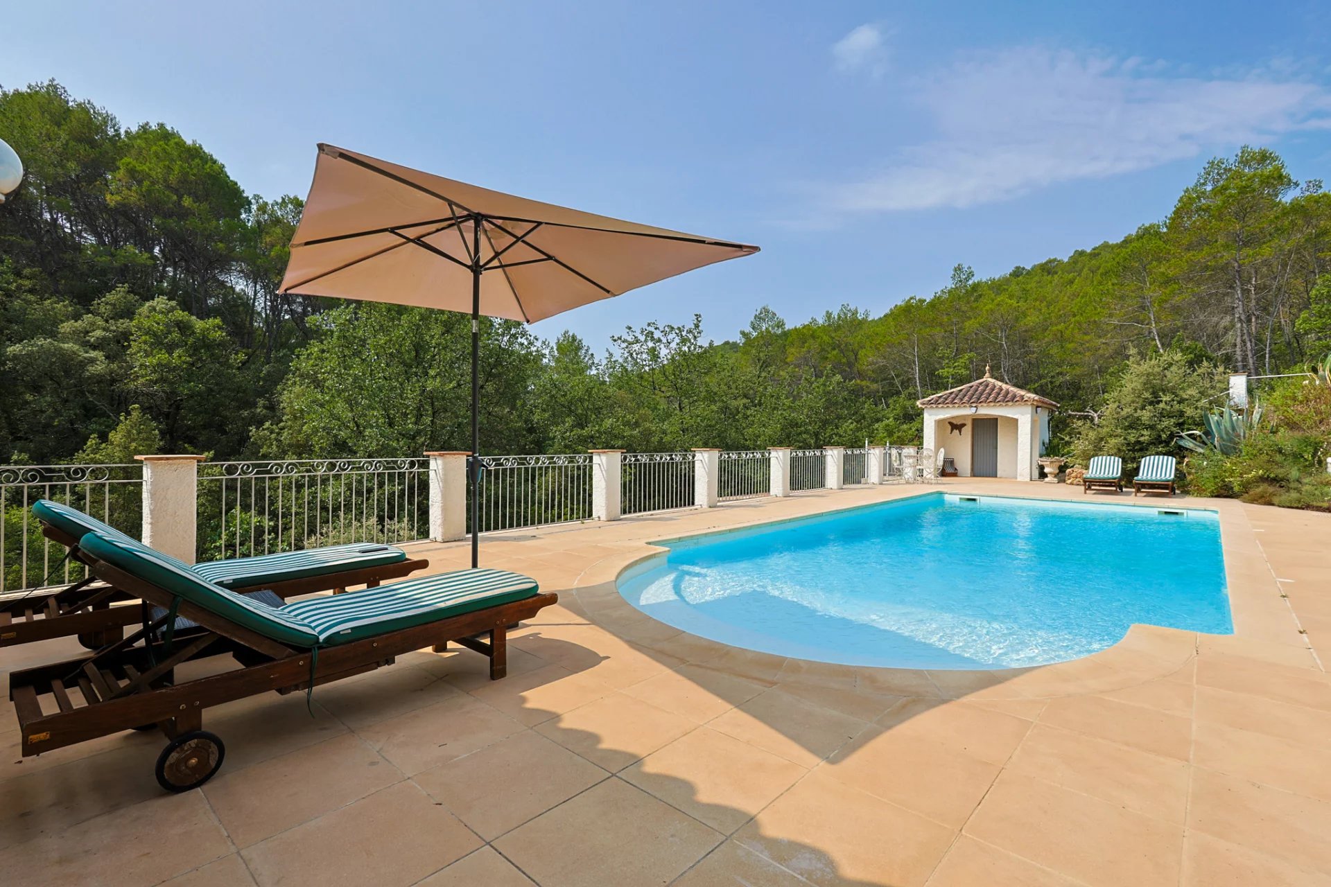 House in Saint-Antonin-du-Var - view 1