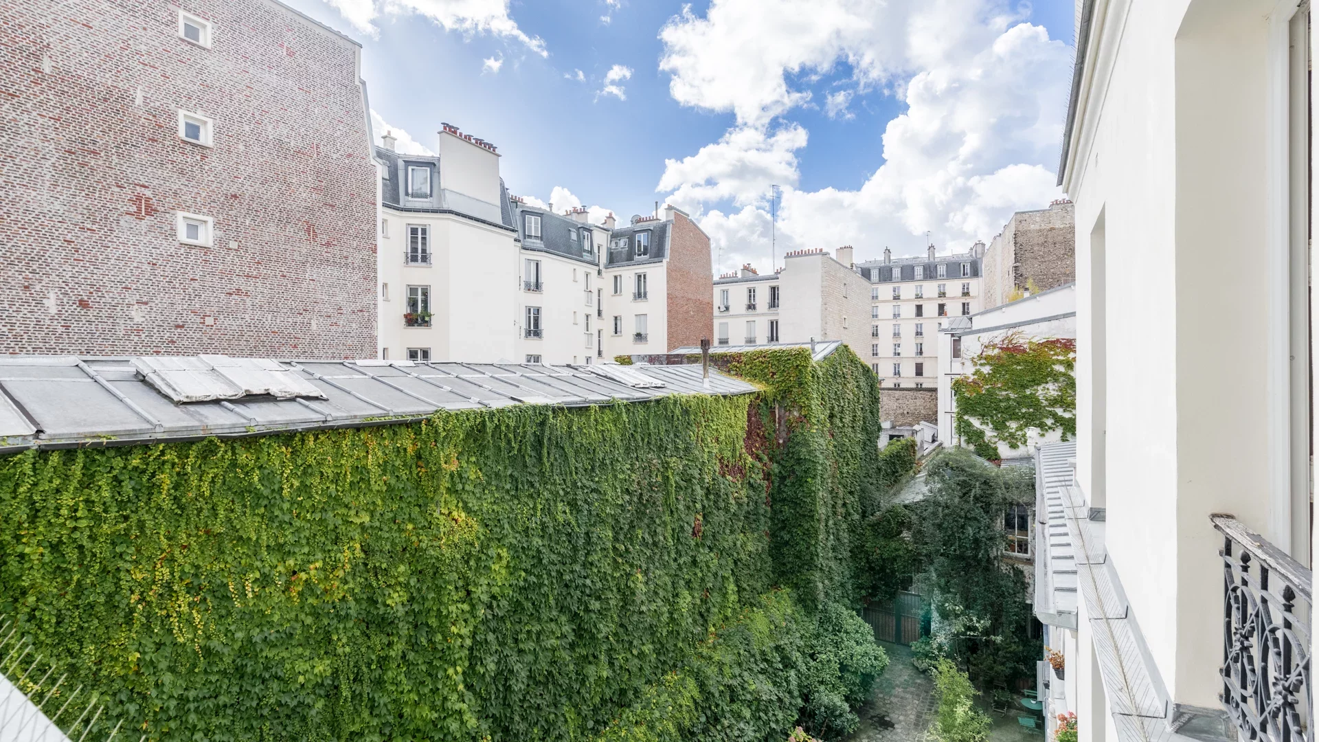 Paris 18e -  MARCHÉ DU POTEAU