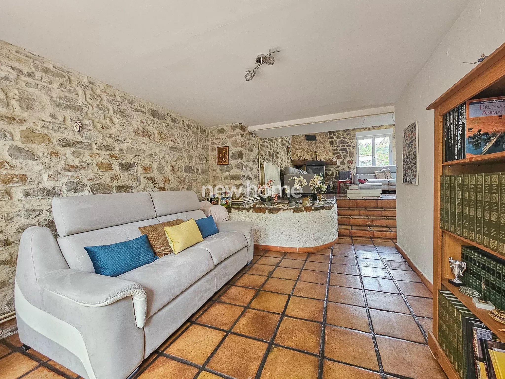 Charme authentique entre Lorgues et Draguignan : bastidon rénové avec jardin arboré et piscine