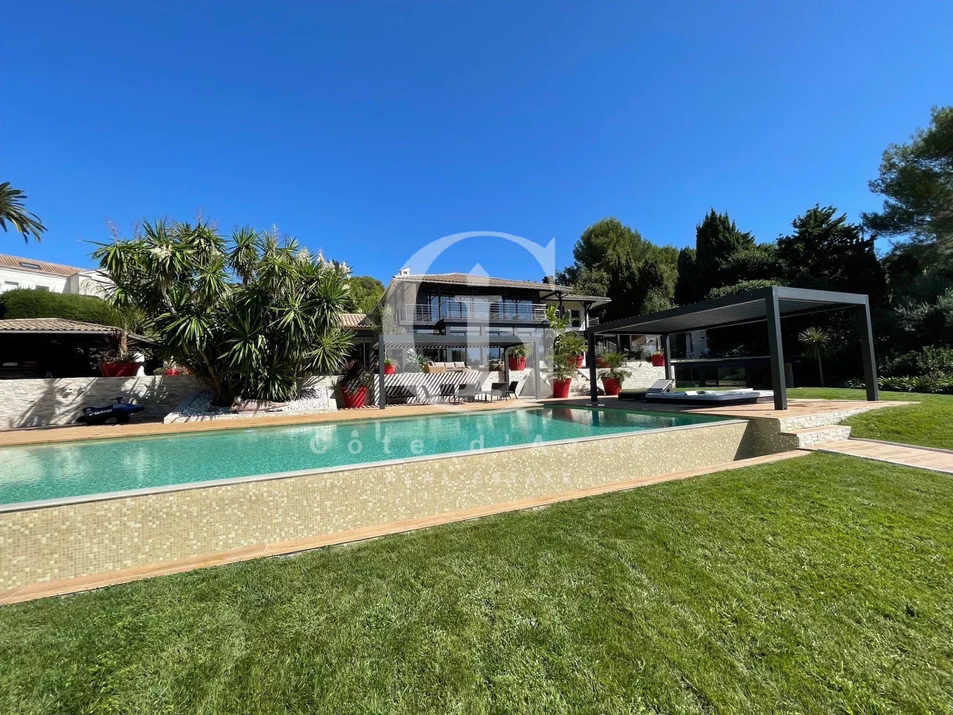 Agence immobilière de 