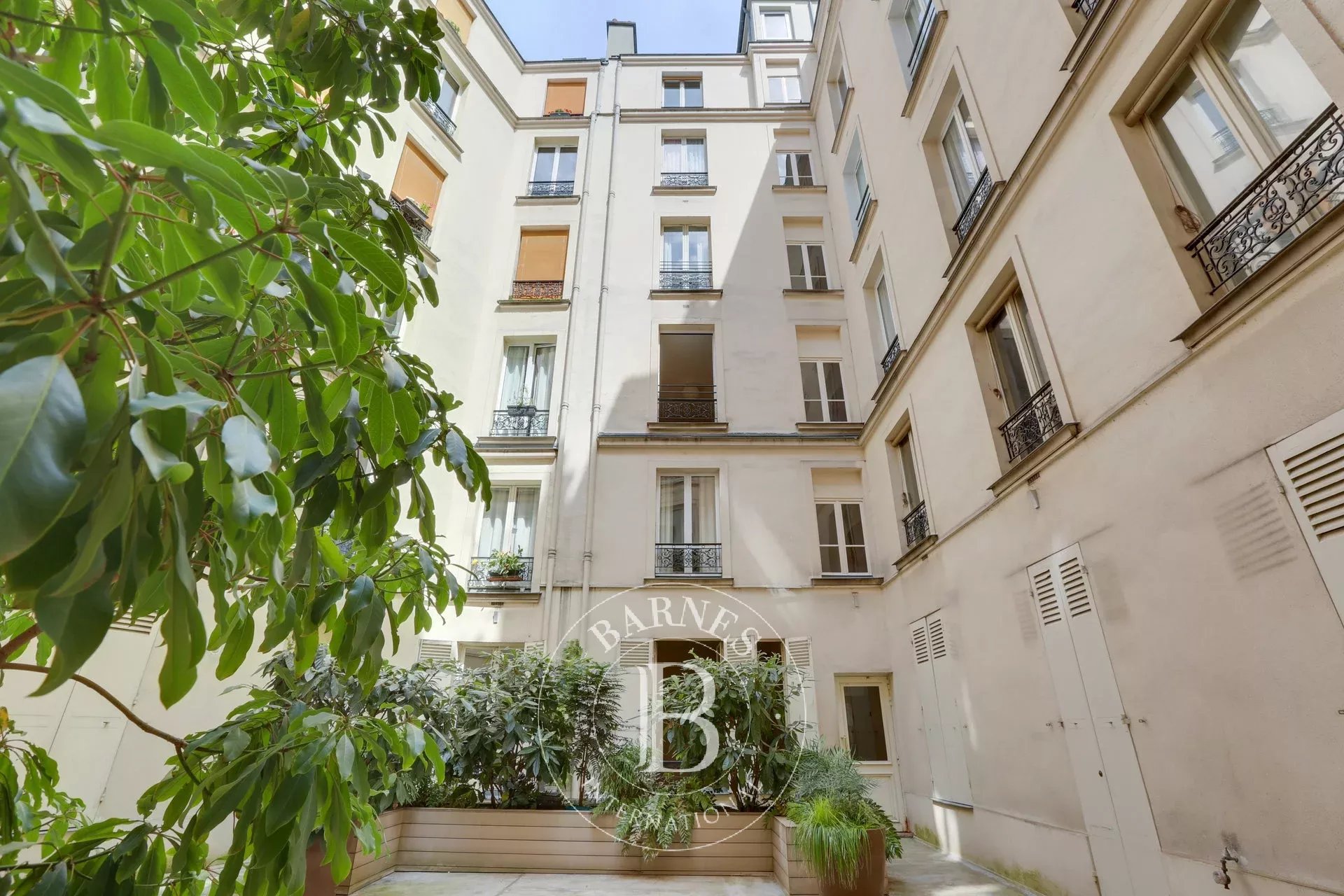 Daire Paris 6ème - picture 14