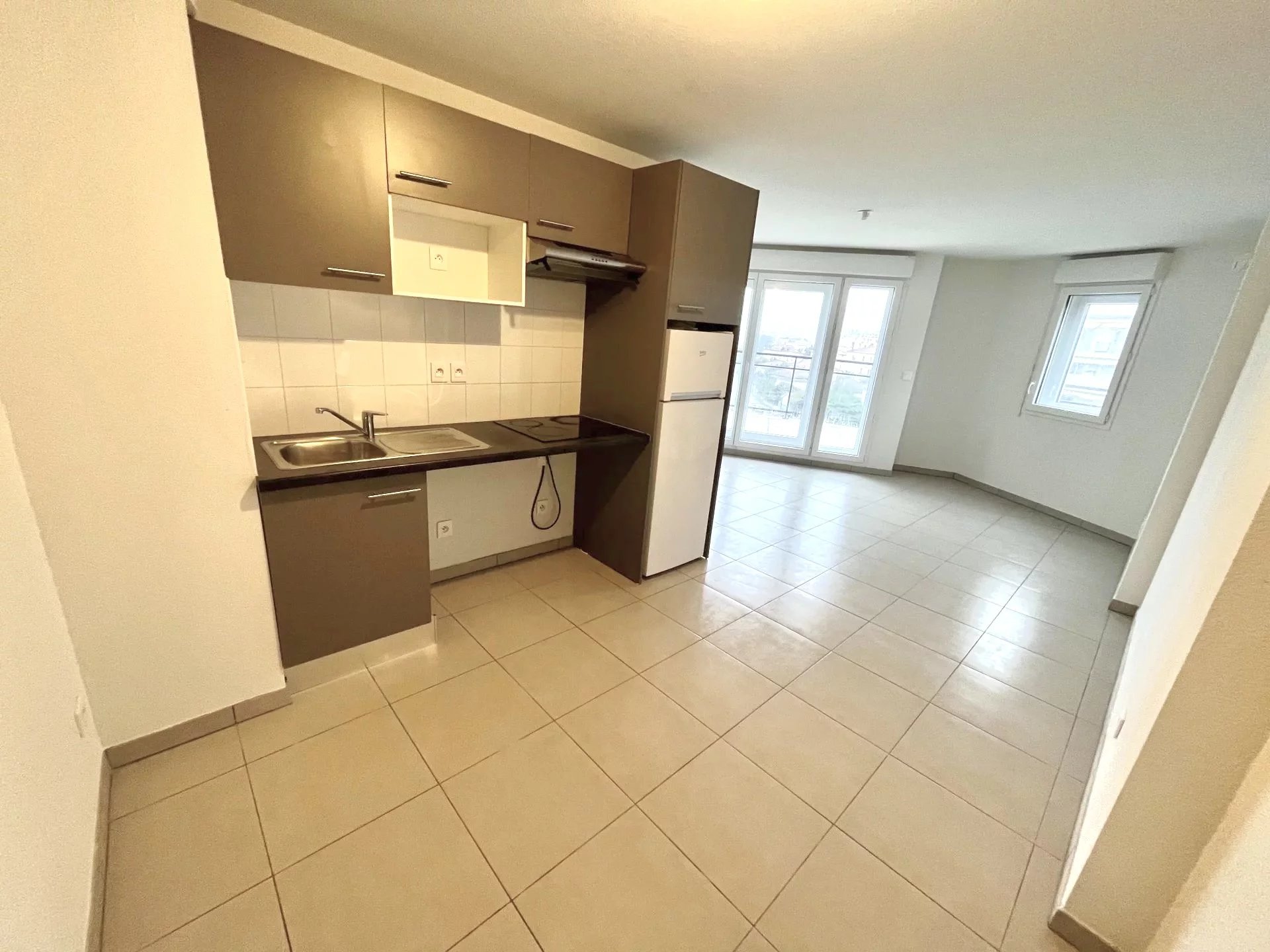 Appartement 3 pièces de 66 m² avec terrasse et double stationnement