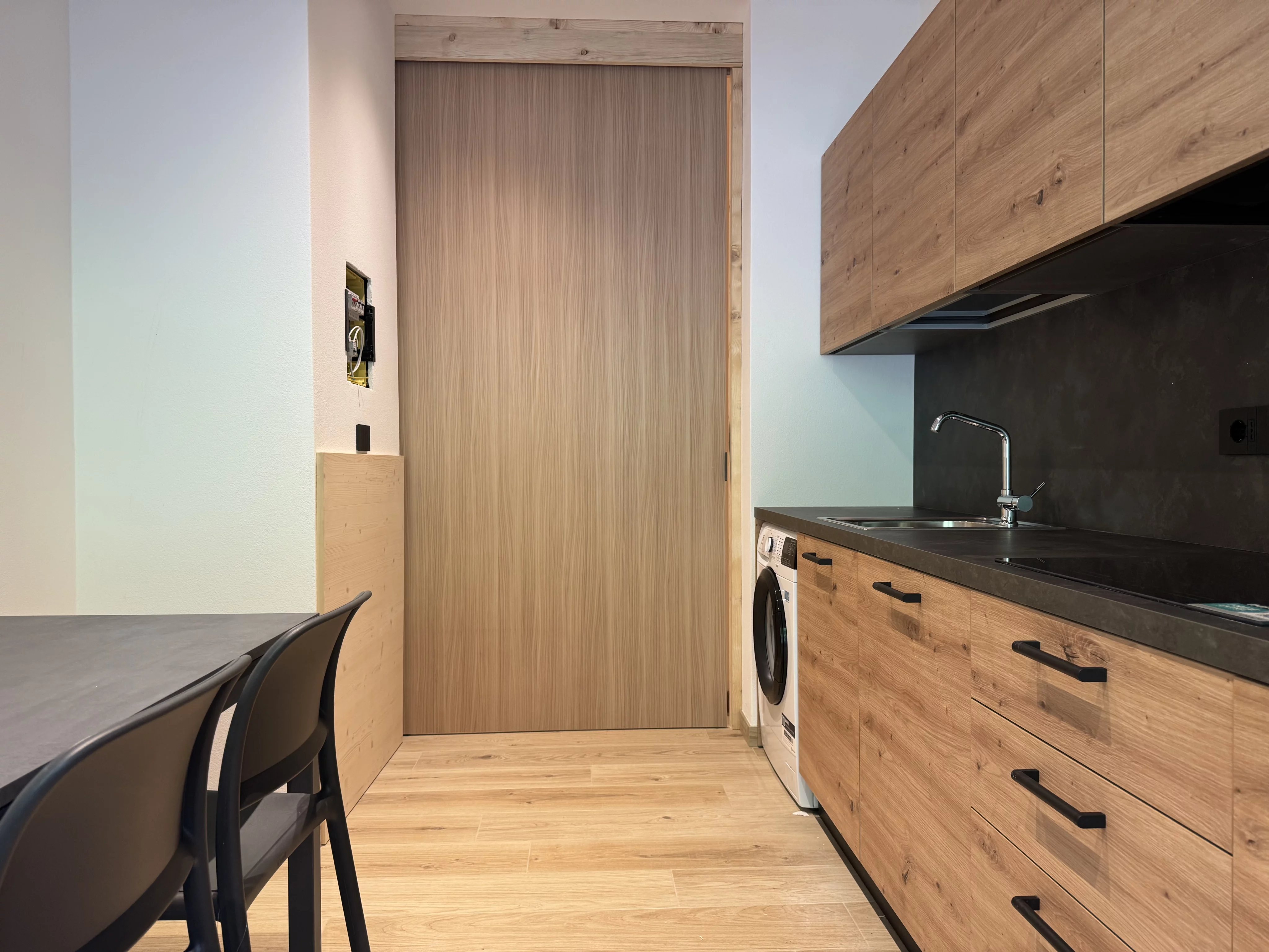 NEW STUDIO APARTMENT WITH PARKING SPACE — photo 18