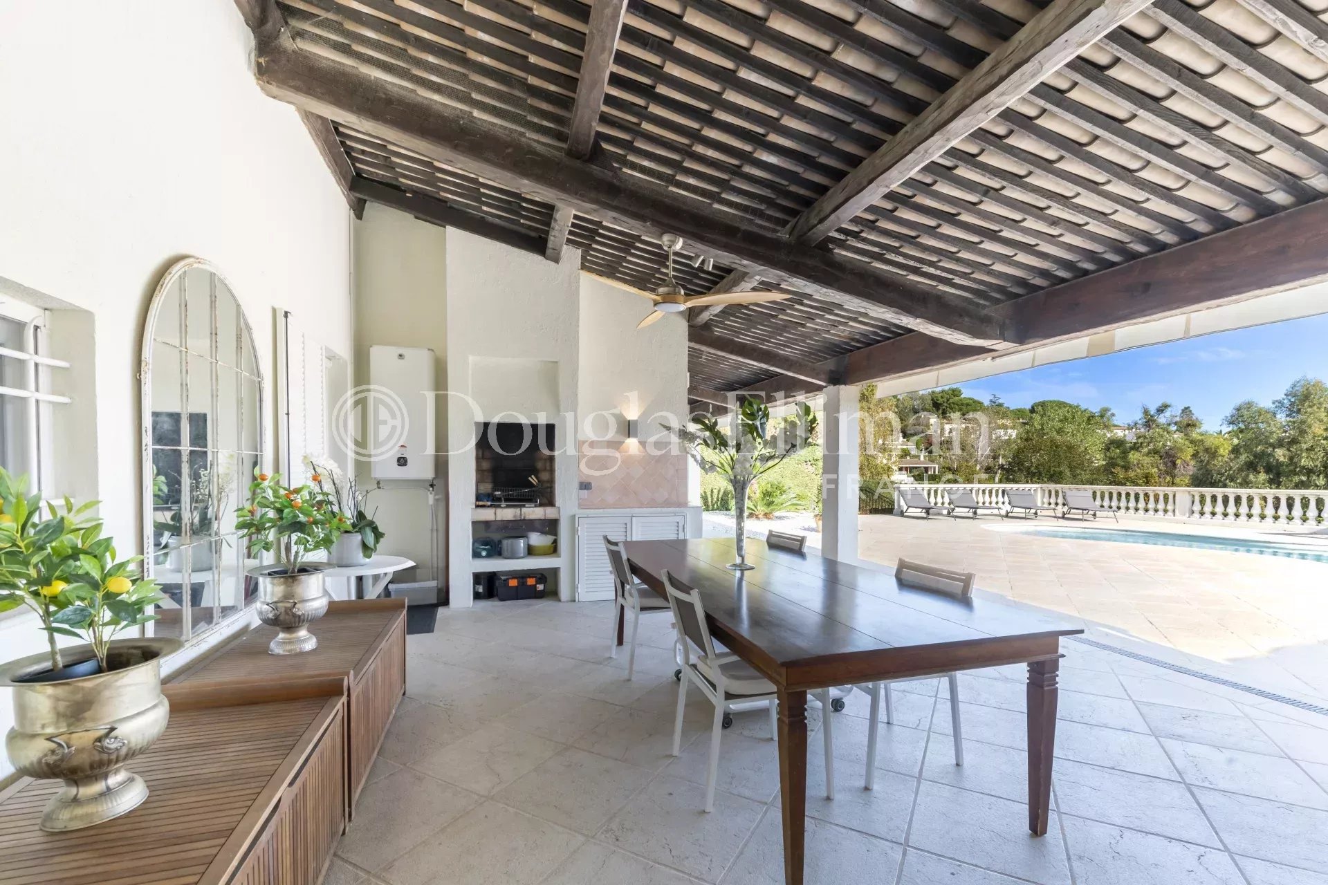 VILLENEUVE LOUBET – Superbe villa de plain-pied aux Hauts de Vaugrenier - Image nᵒ3