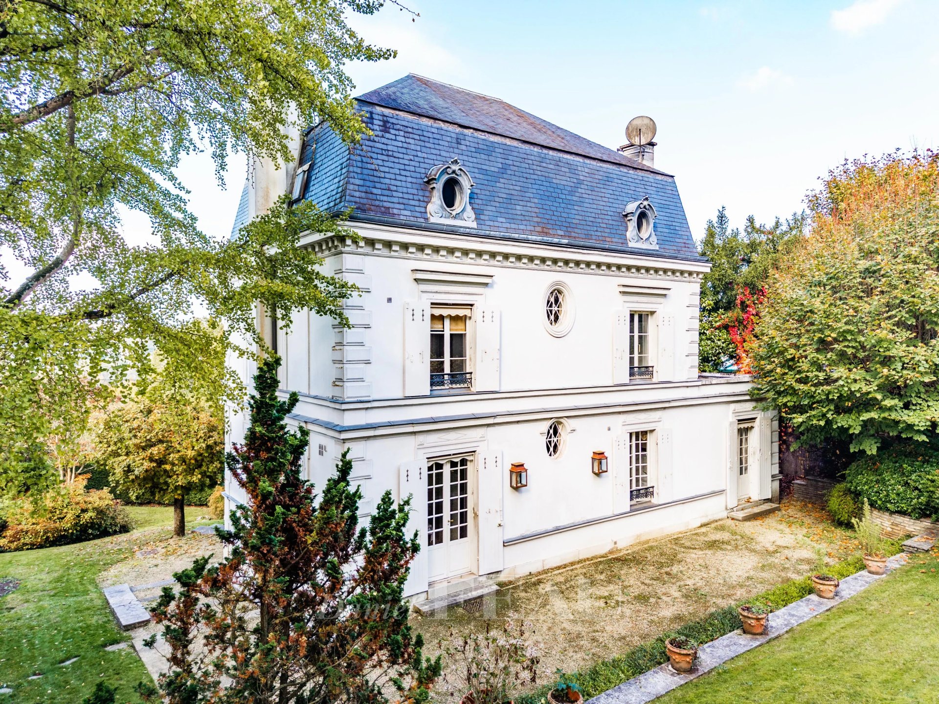 6 Bedroom Villa/Townhouse's Image 20
