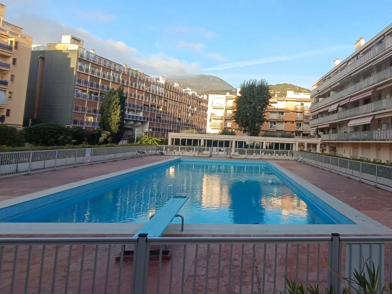 Agence immobilière de AZUR LOC INVEST