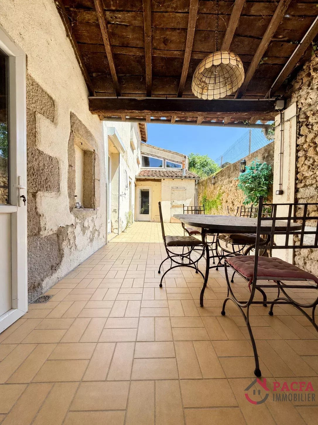 Agence immobilière de 