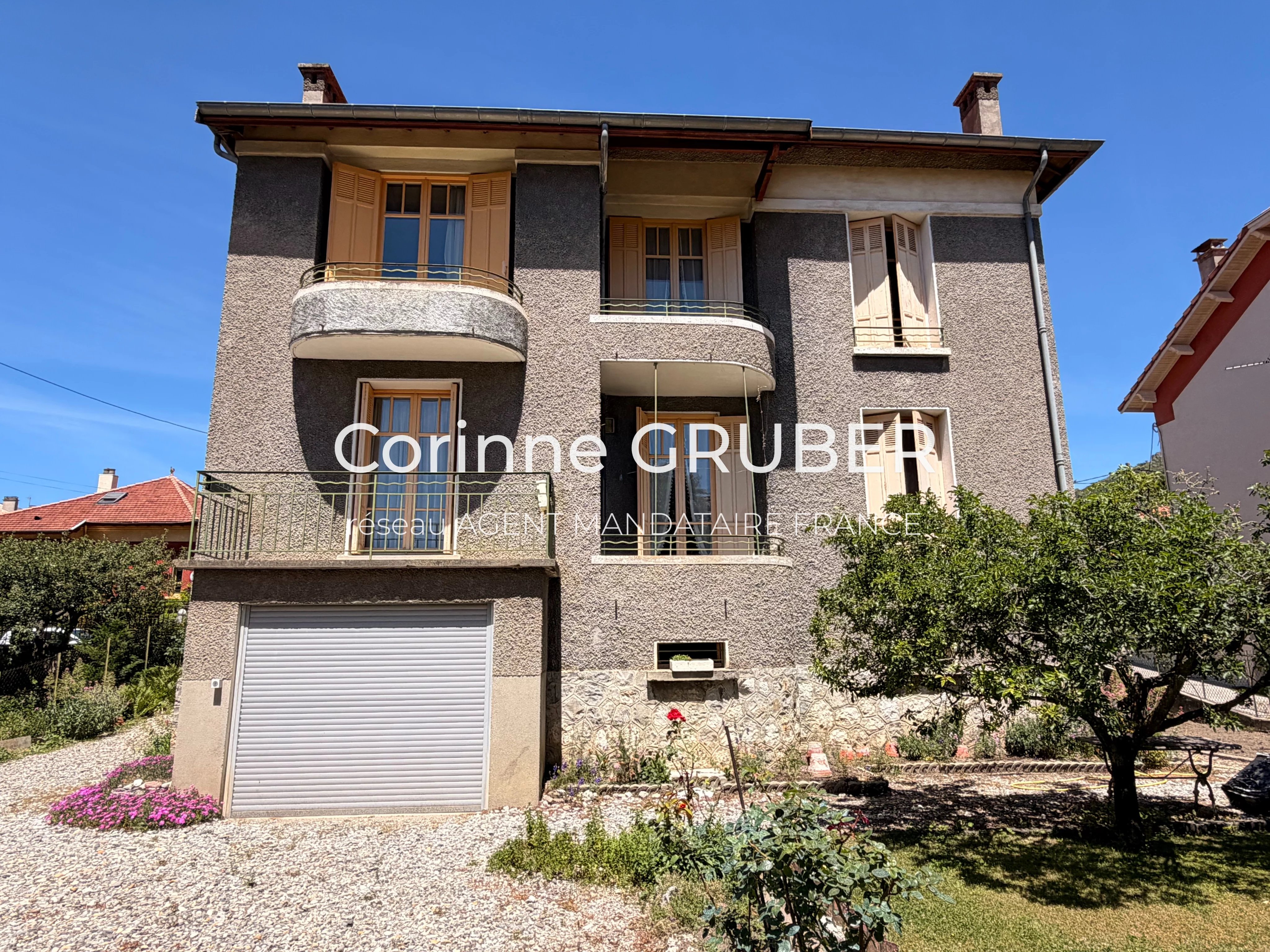Agence immobilière de 