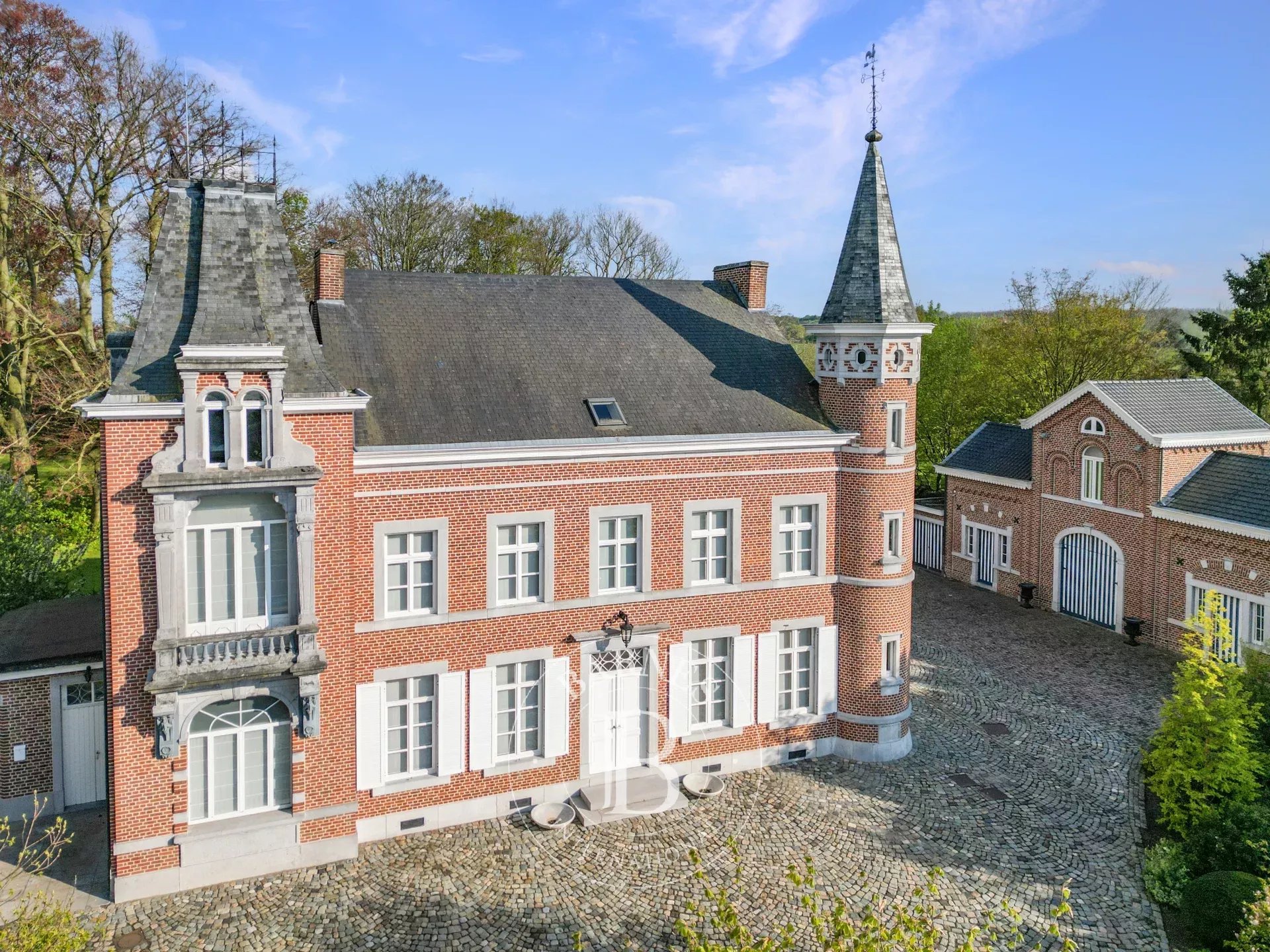 Exceptional property in Saint-Georges-sur-Meuse