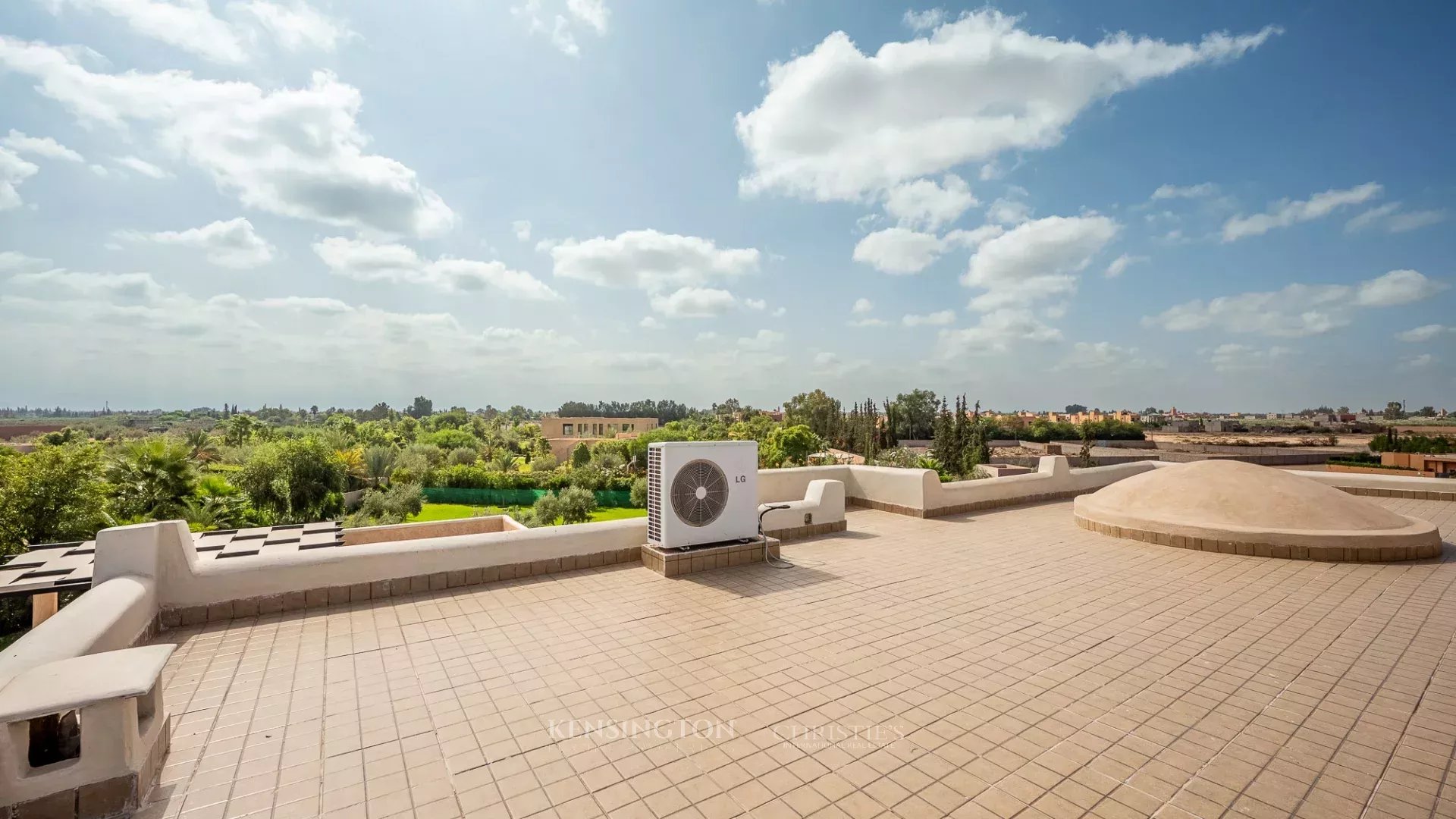 4 Bedroom Villa/Townhouse's Image 38