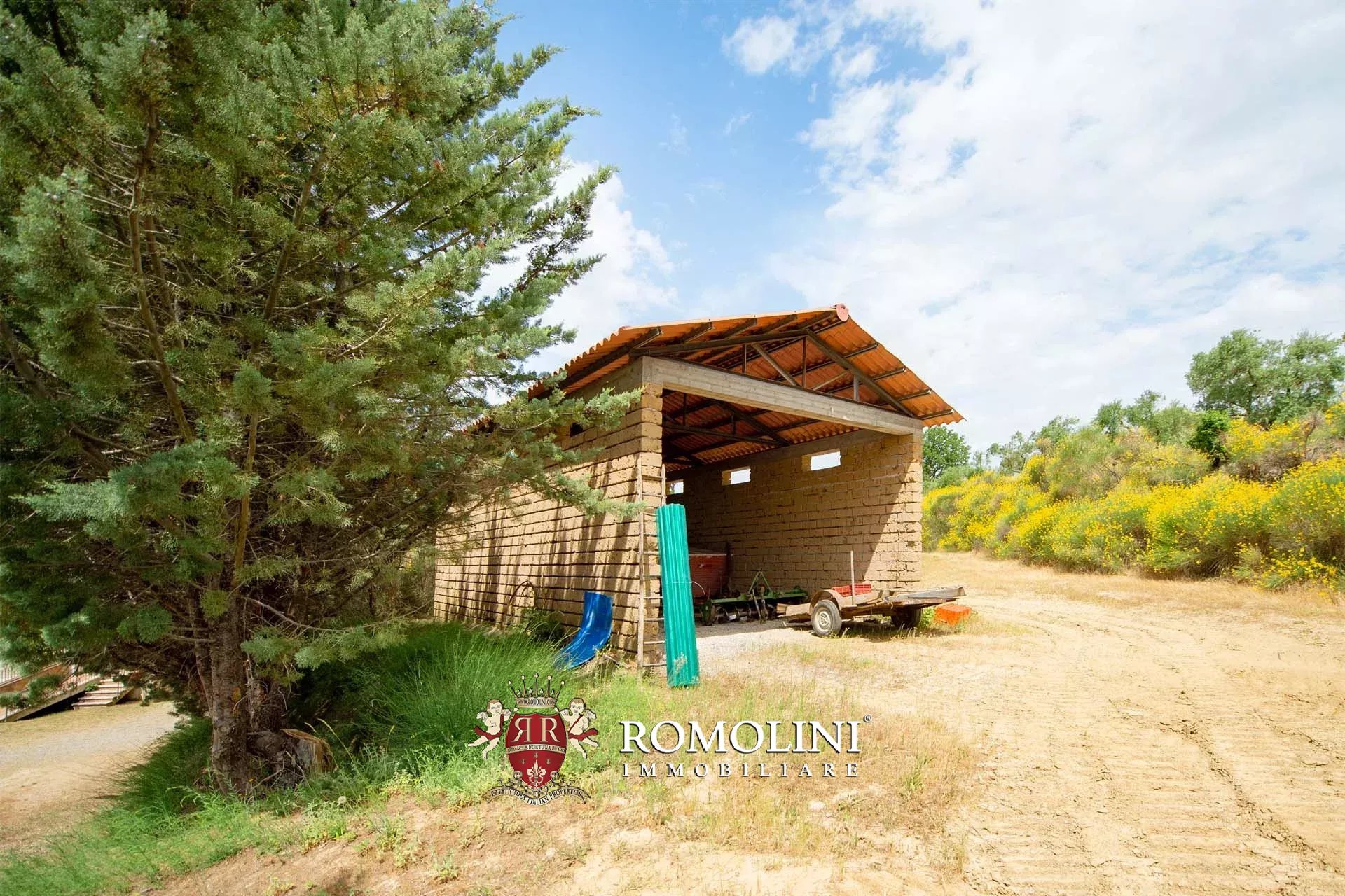 2 Bedroom Vineyard's Image 16