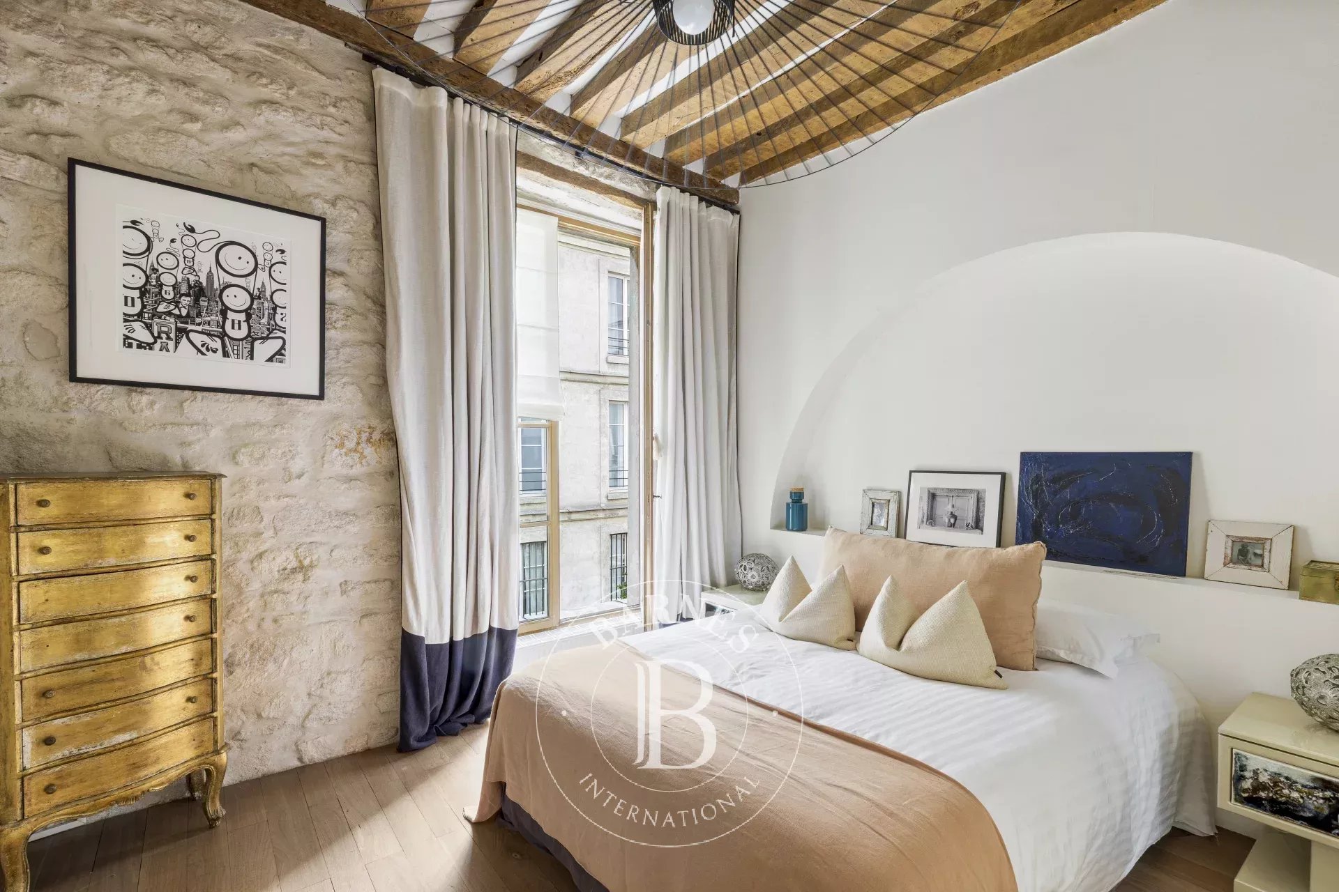 Daire Paris 3ème - picture 7