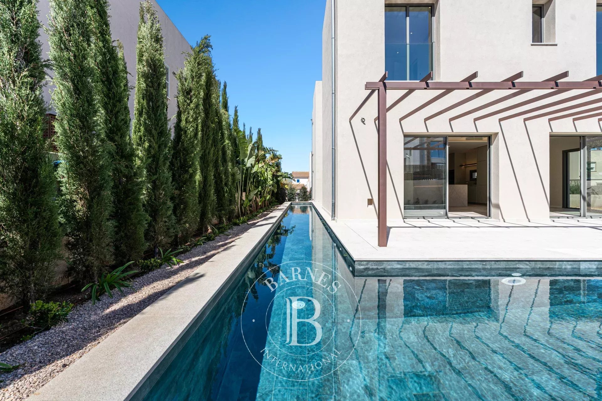 Elegante moderne Villa an der exklusiven Nordostküste Mallorcas