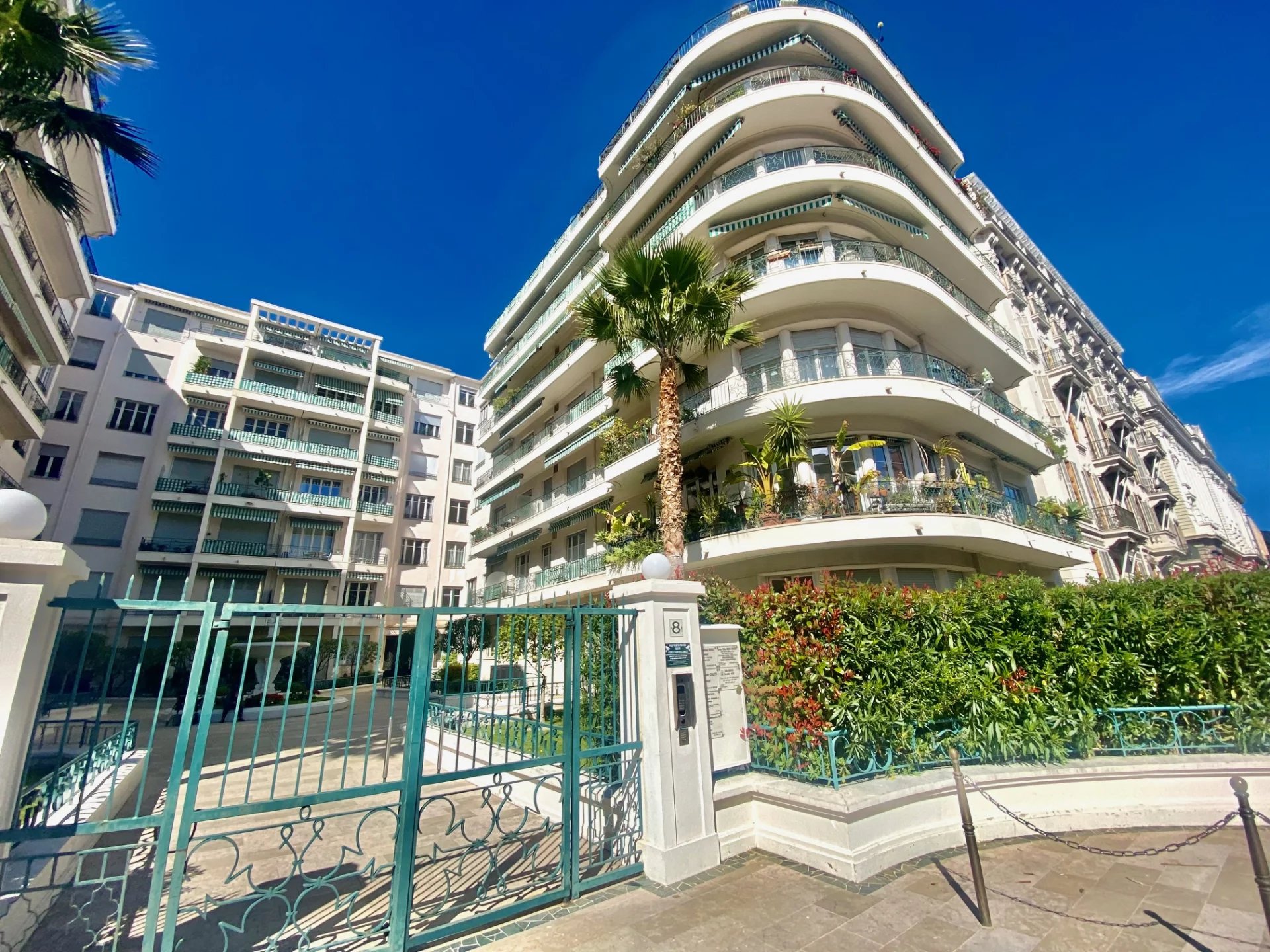 Agence immobilière de 
