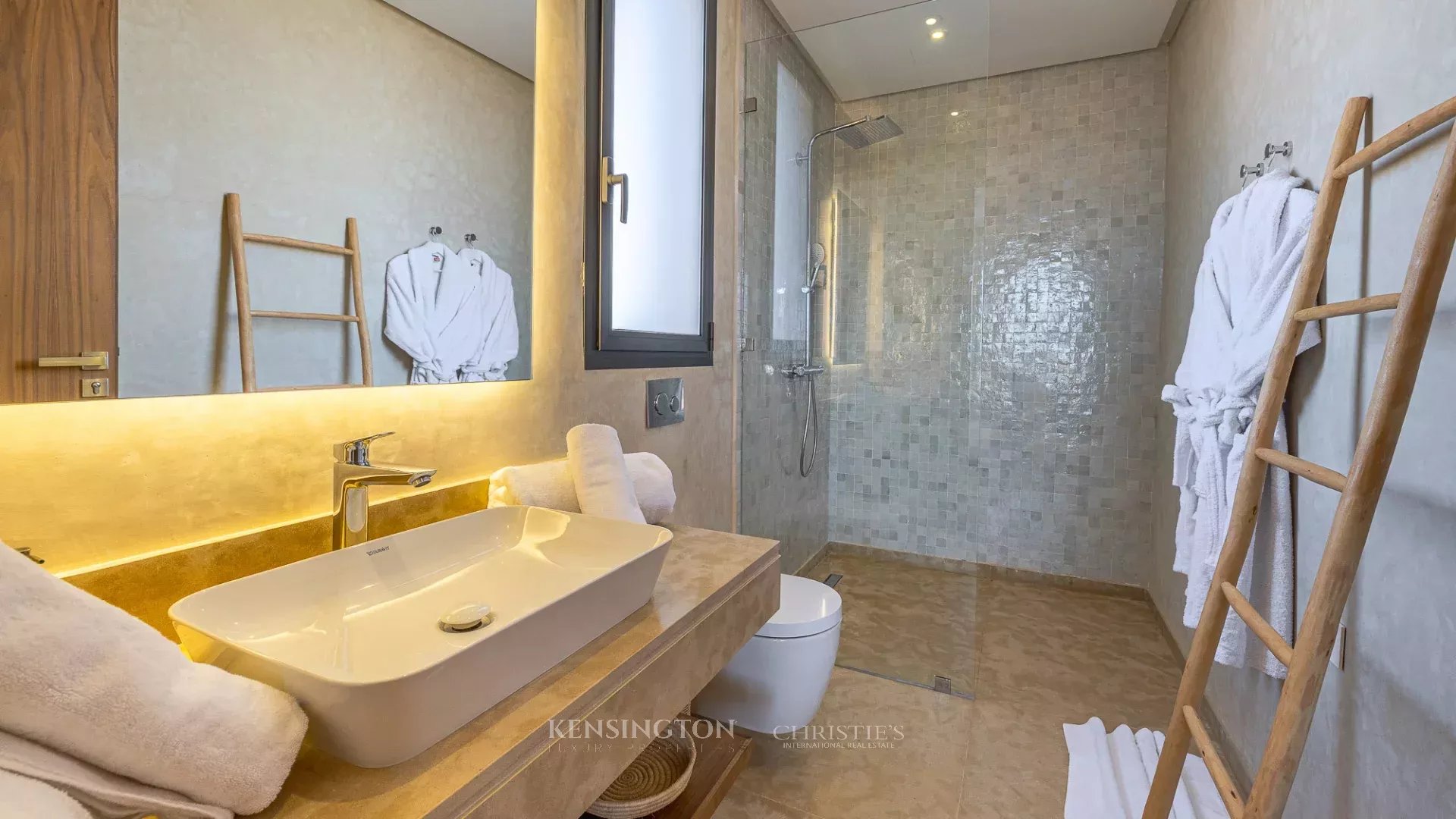 6 Bedroom Villa/Townhouse's Image 42