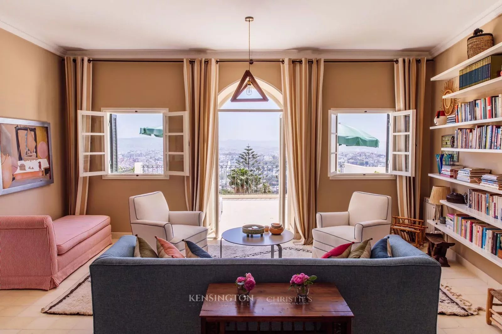 6 Bedroom Villa/Townhouse's Image 4