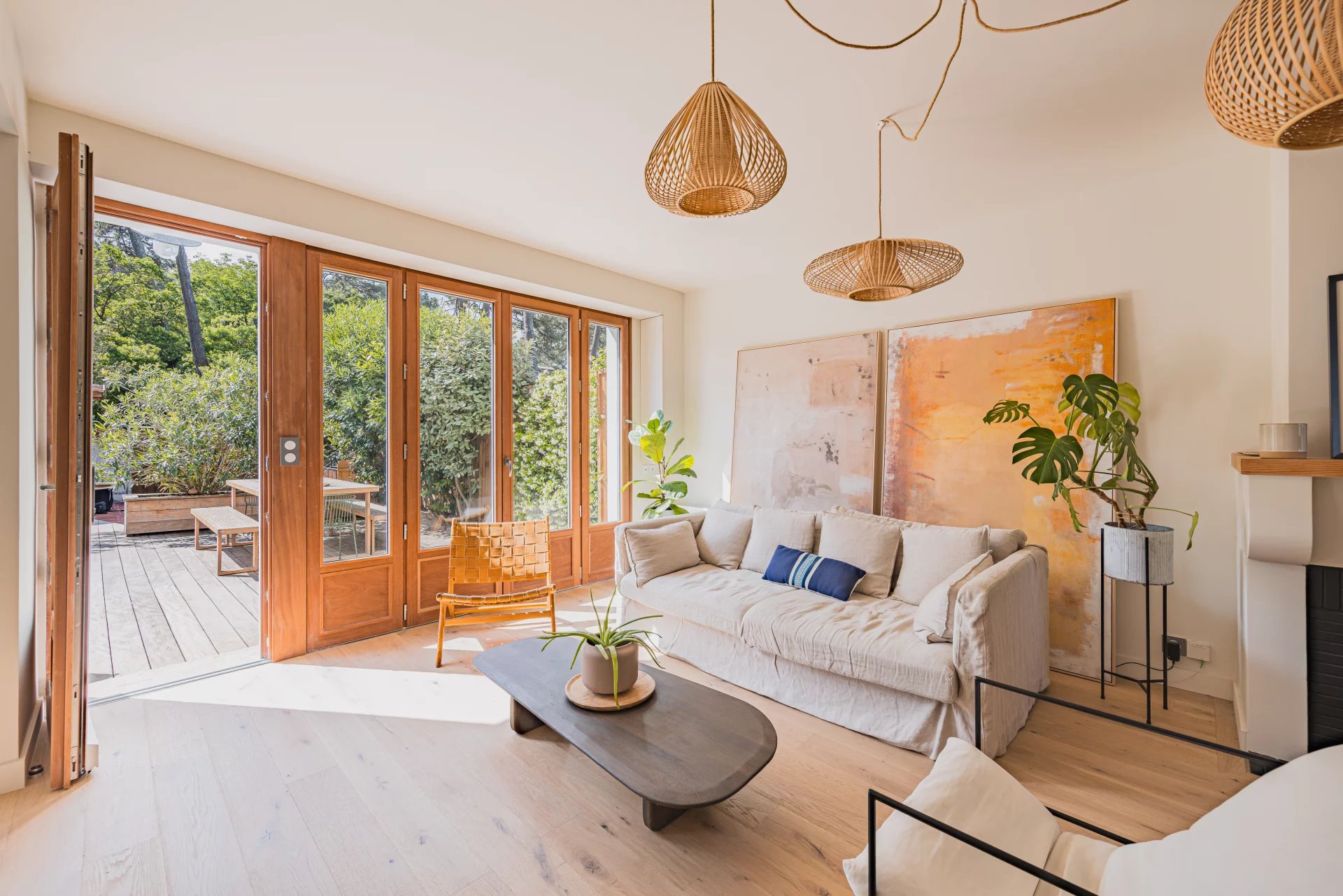 PYLA-SUR-MER – CERCLE DE VOILE NEIGHBOURHOOD: 5-BEDROOM VILLA WITHIN WALKING DISTANCE OF THE BEACH