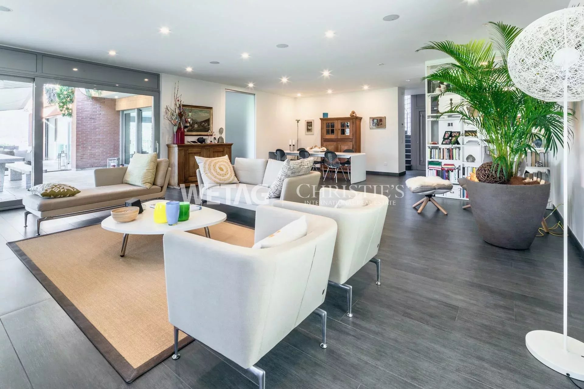 7 Bedroom Villa/Townhouse's Image 4