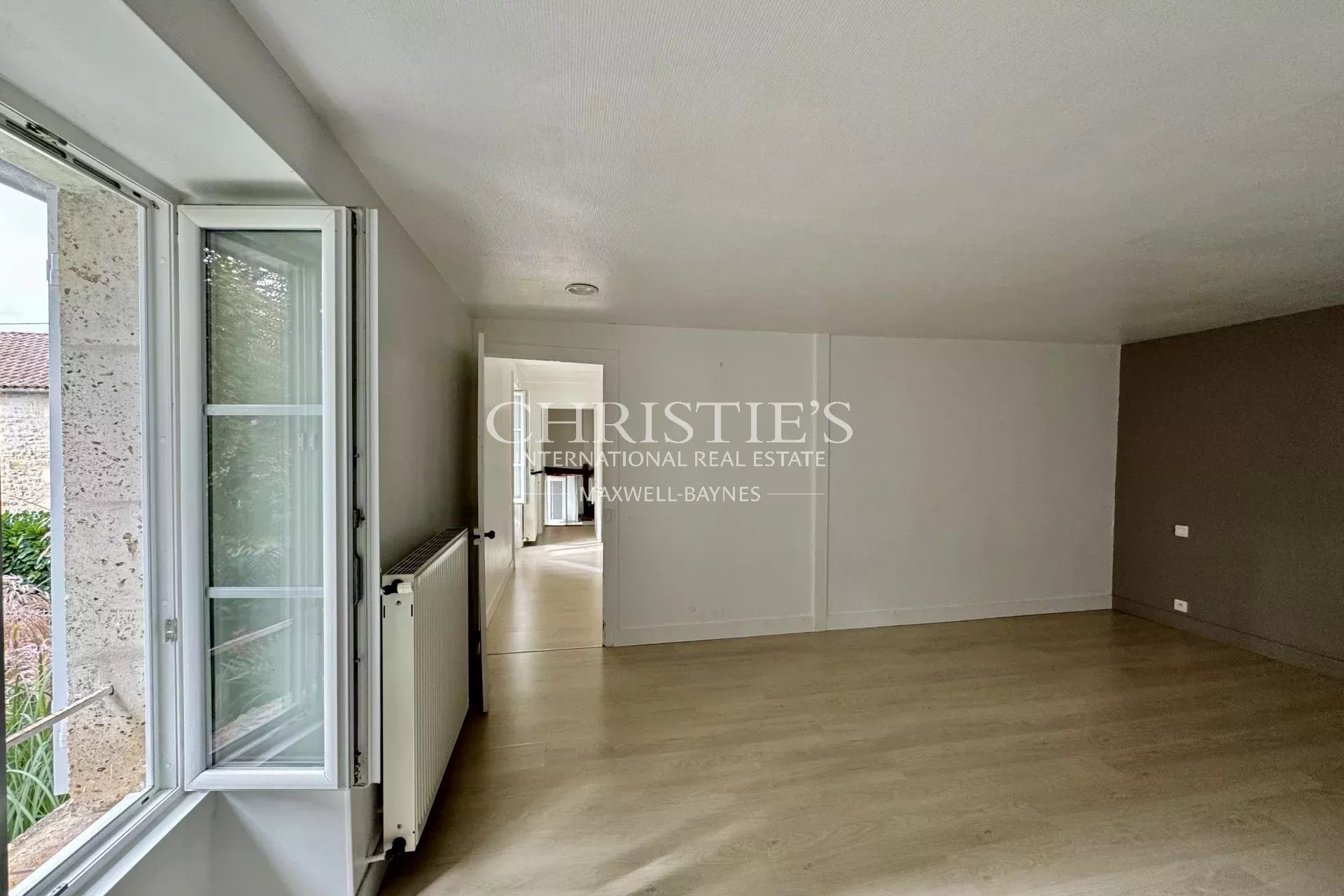 11 Bedroom Villa/Townhouse's Image 29