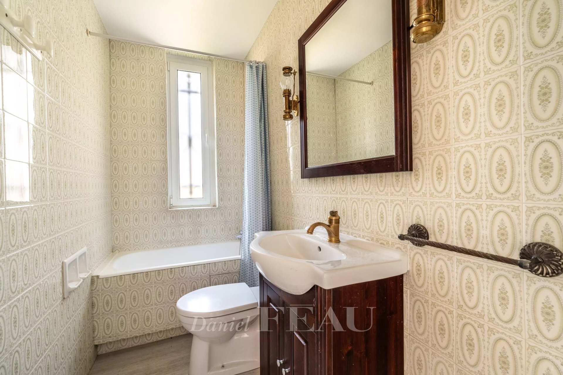 8 Bedroom Villa/Townhouse's Image 10
