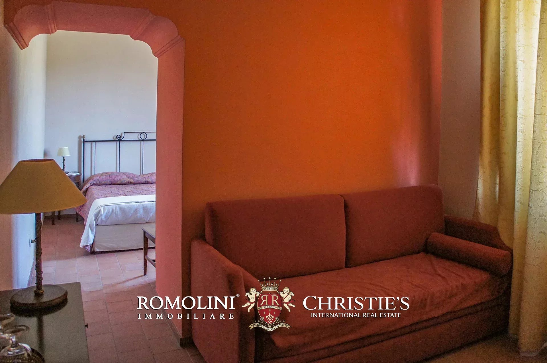 9 Bedroom Vineyard's Image 44