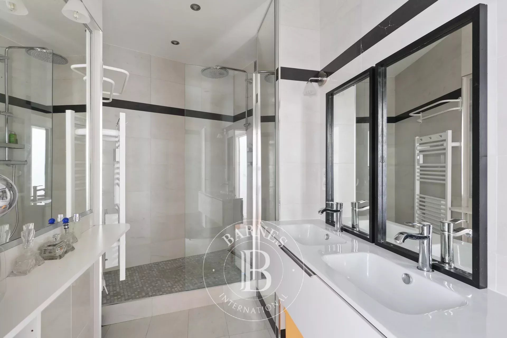 Daire Paris 6ème - picture 10