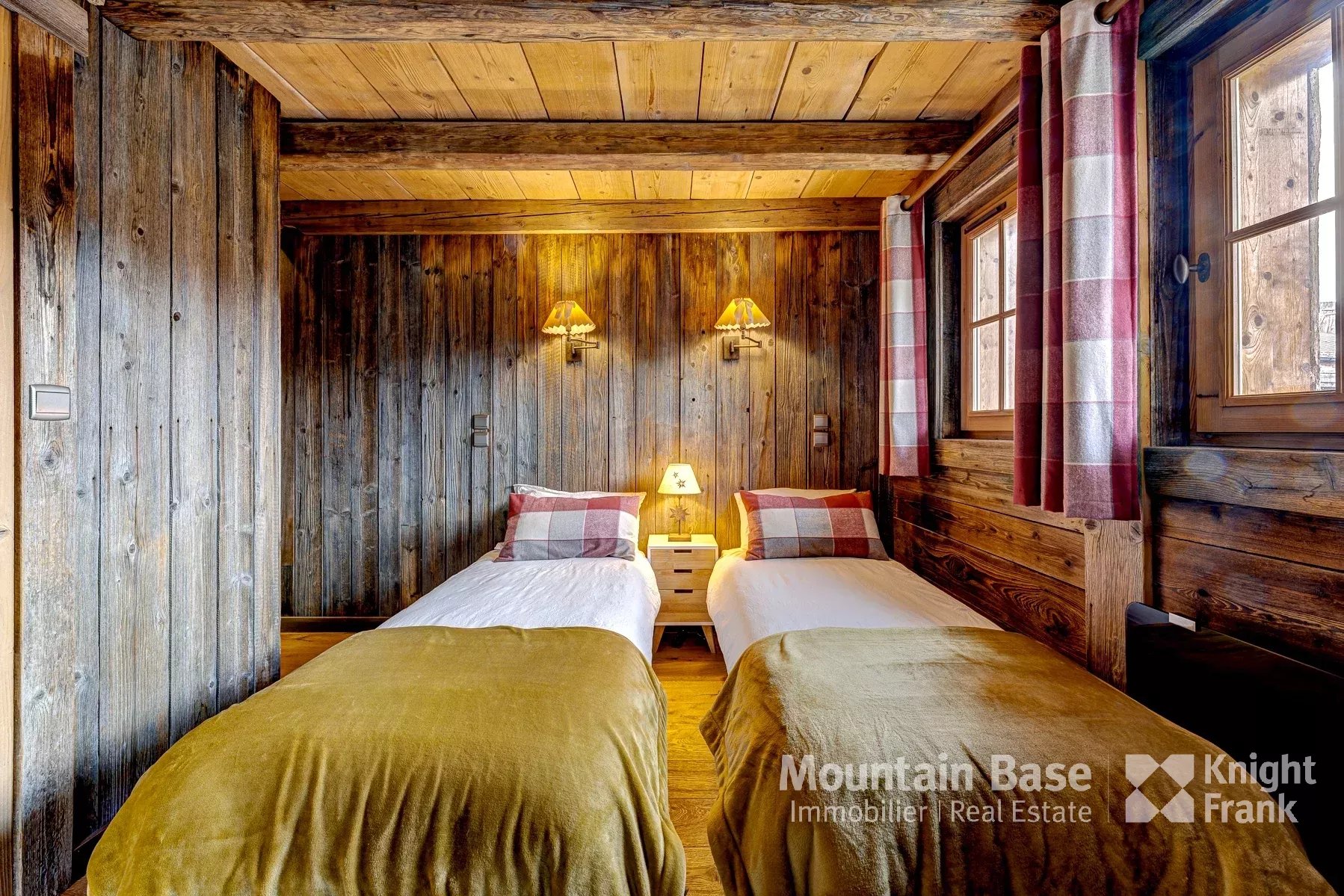 Photo of Newly renovated 4-bedroom chalet located next to the woods in the Bois Rond area of Taconnaz.