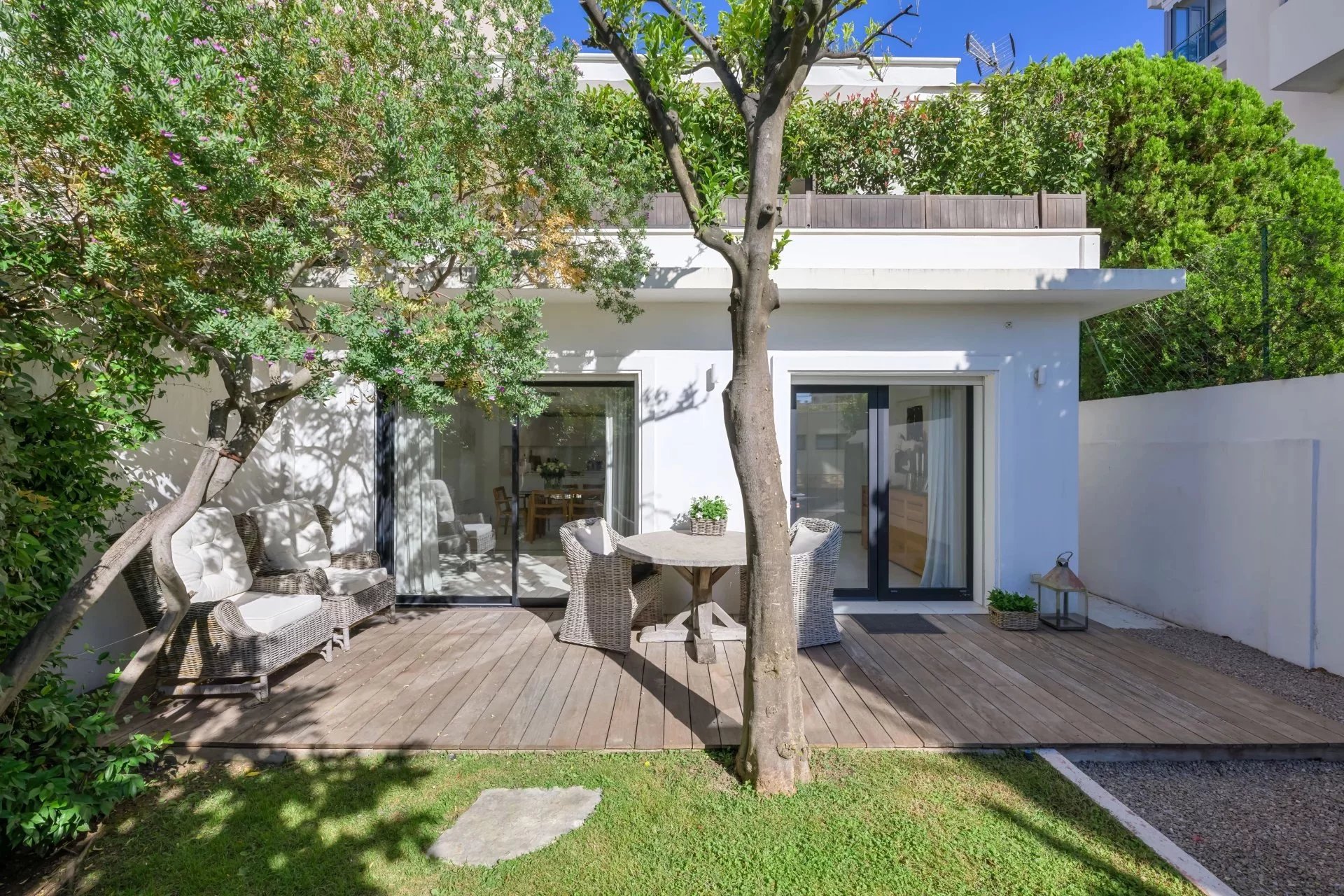 CANNES - Palm Beach: Moderne Villa