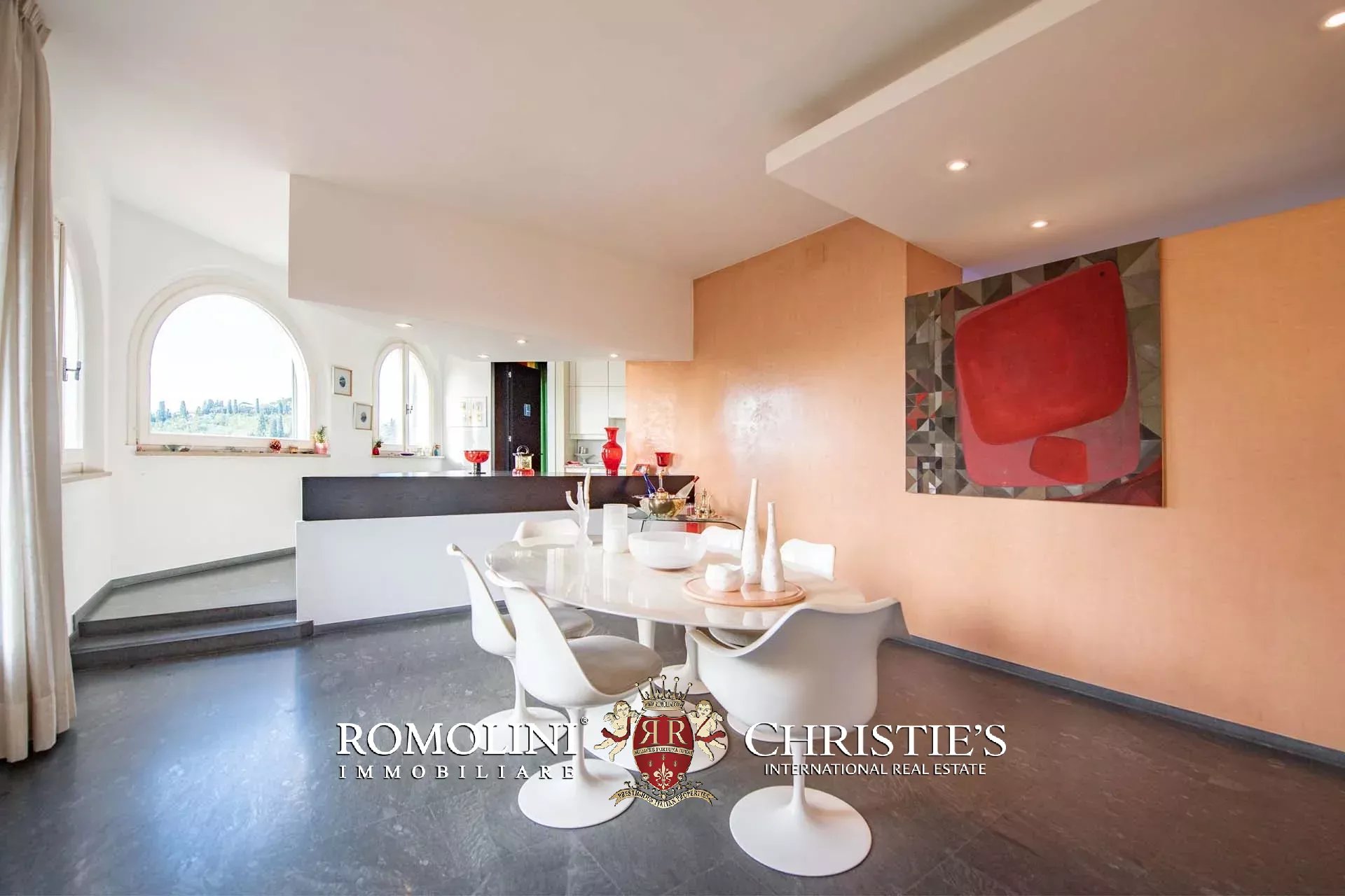 5 Bedroom Villa/Townhouse's Image 33