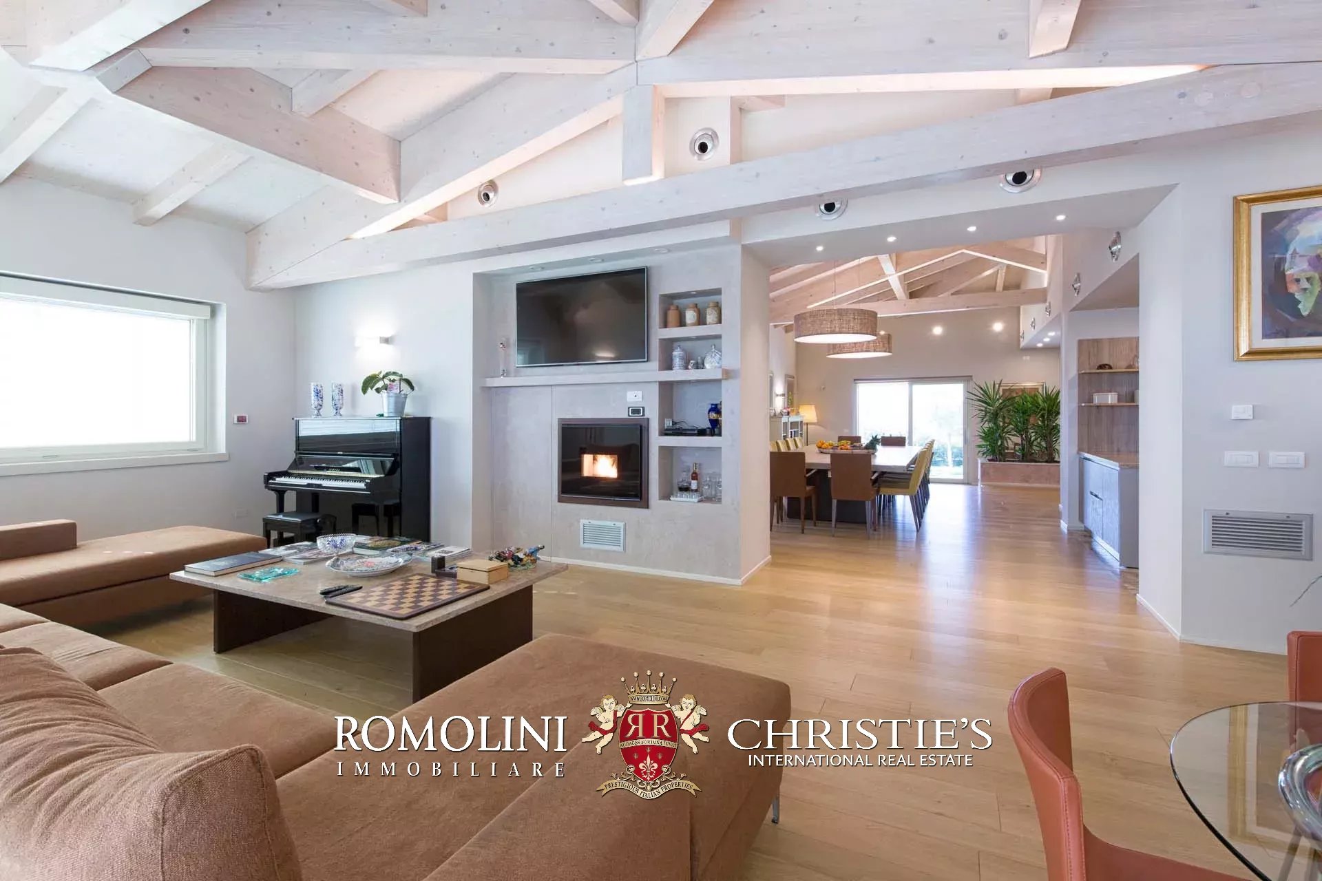 7 Bedroom Villa/Townhouse's Image 107