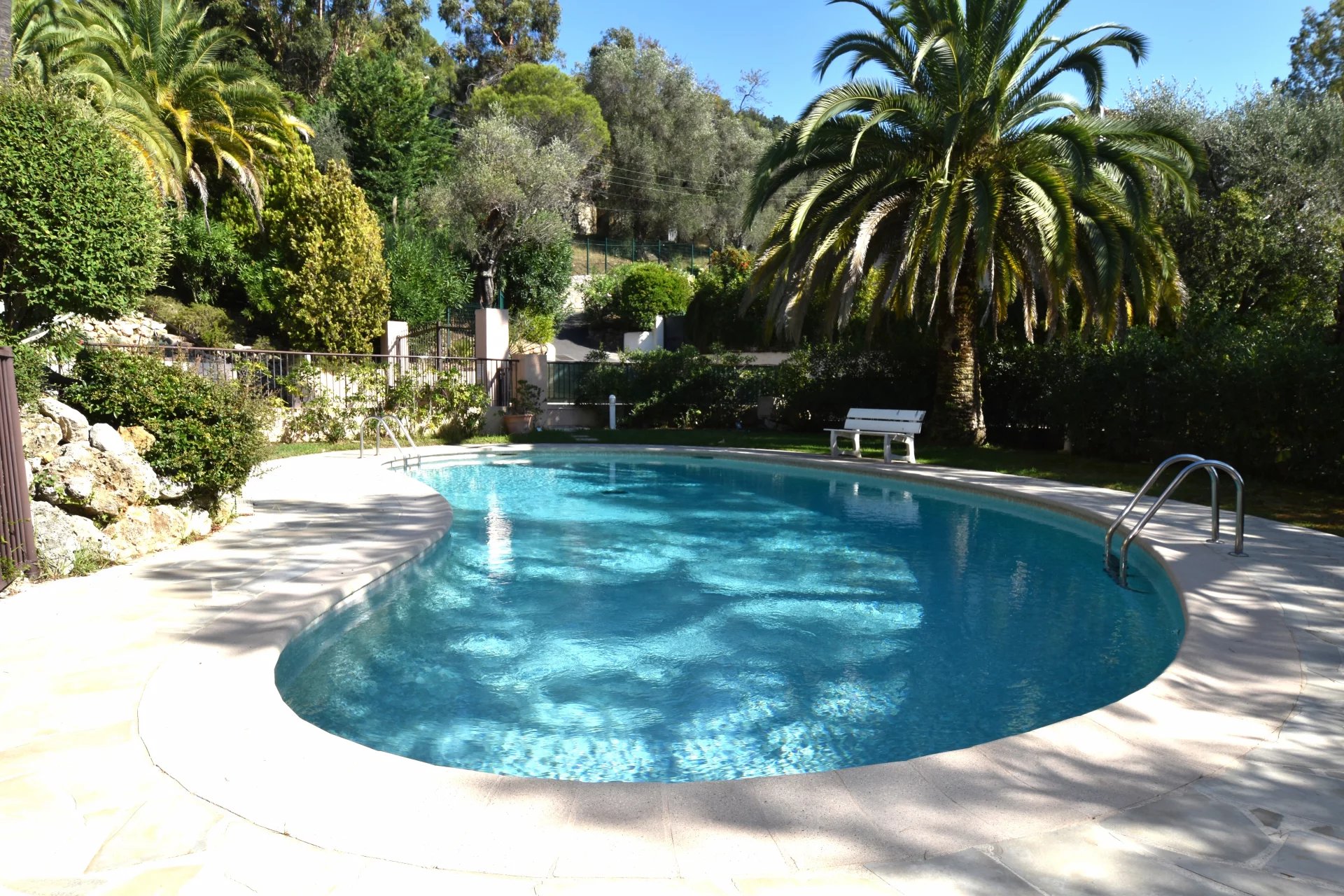 LE CANNET DERNIER ETAGE - VUE MER PANORAMIQUE