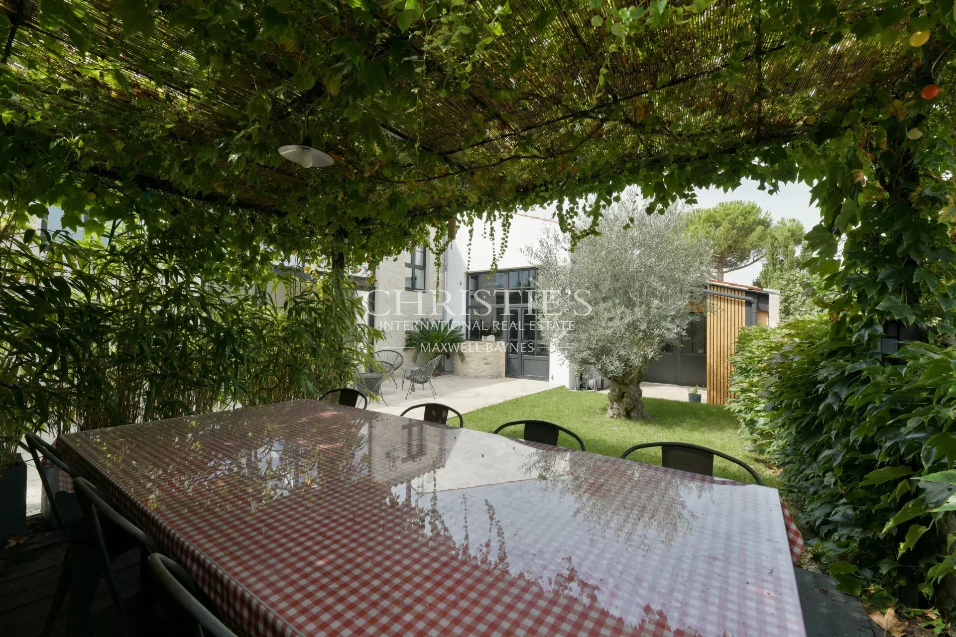 5 Bedroom Villa/Townhouse's Image 20