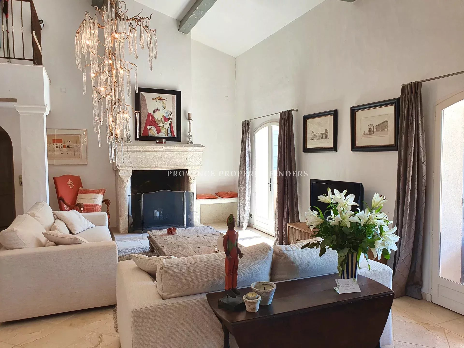 Exclusivity. Charming property with a view,  Salernes, 6 bedrooms.