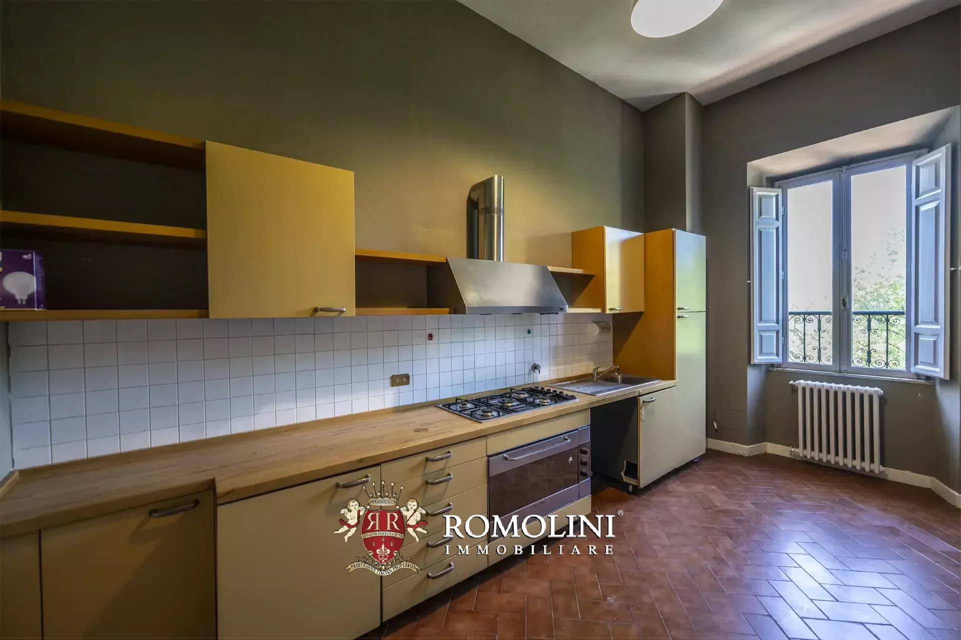 8 Bedroom Villa/Townhouse's Image 56