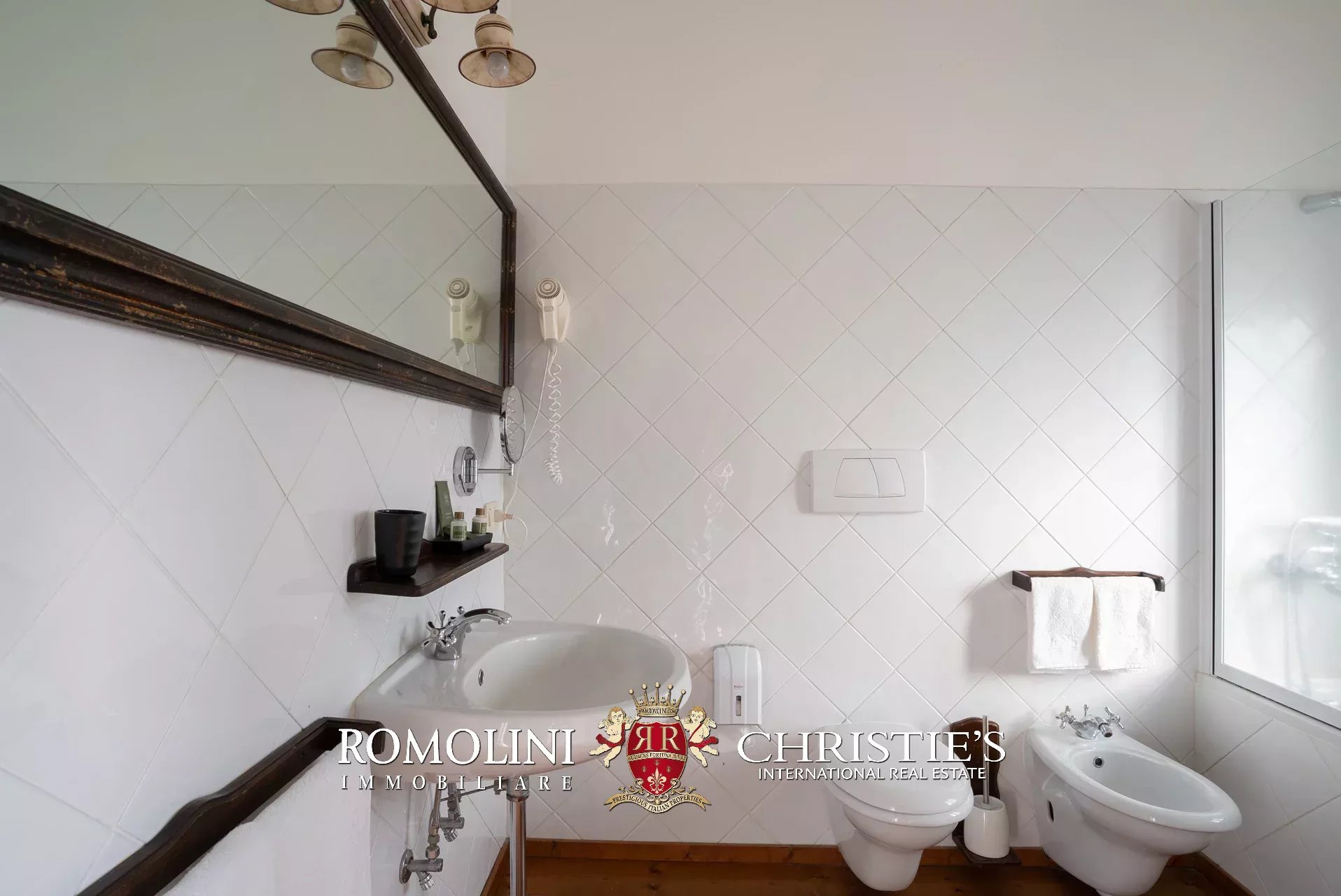 13 Bedroom Villa/Townhouse's Image 79