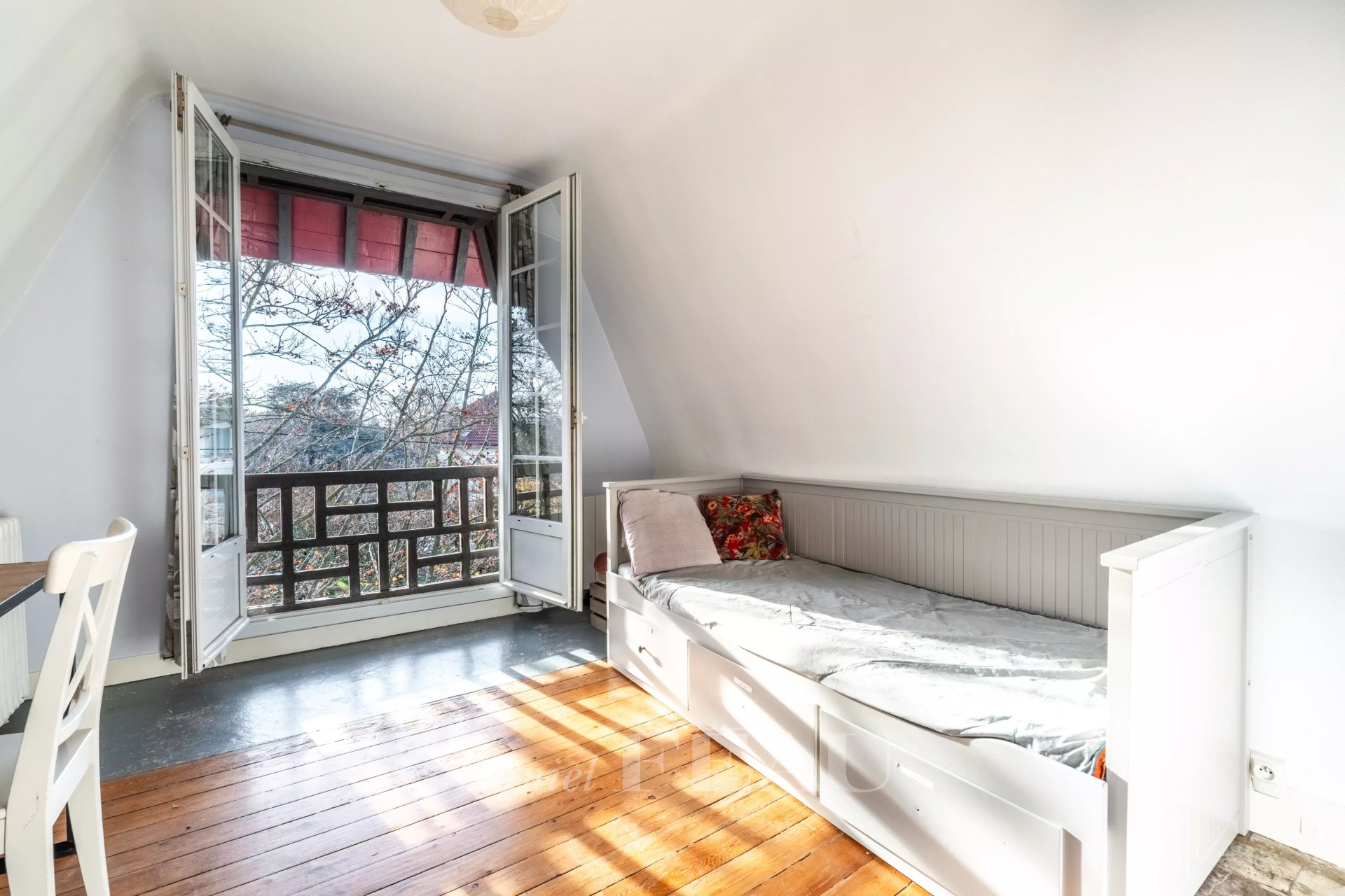 8 Bedroom Villa/Townhouse's Image 18