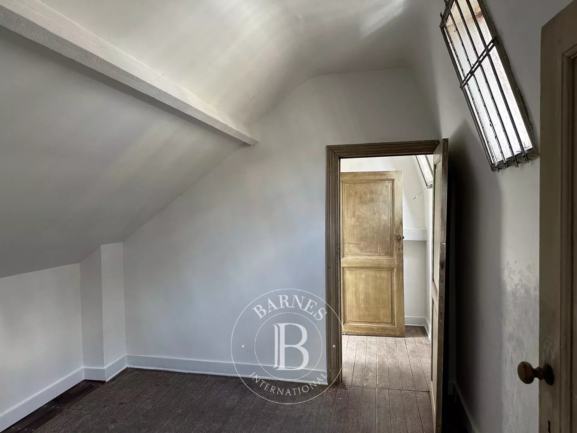 Sablon- Commercial and investment property for sale