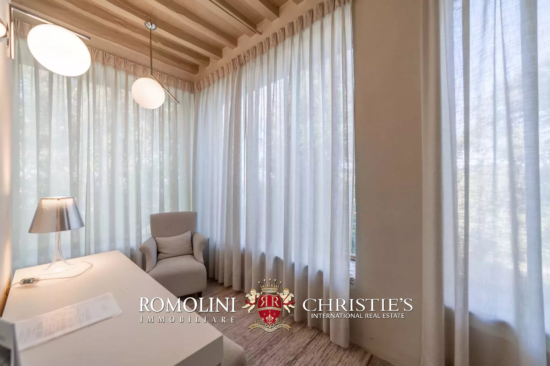 19 Bedroom Villa/Townhouse's Image 40