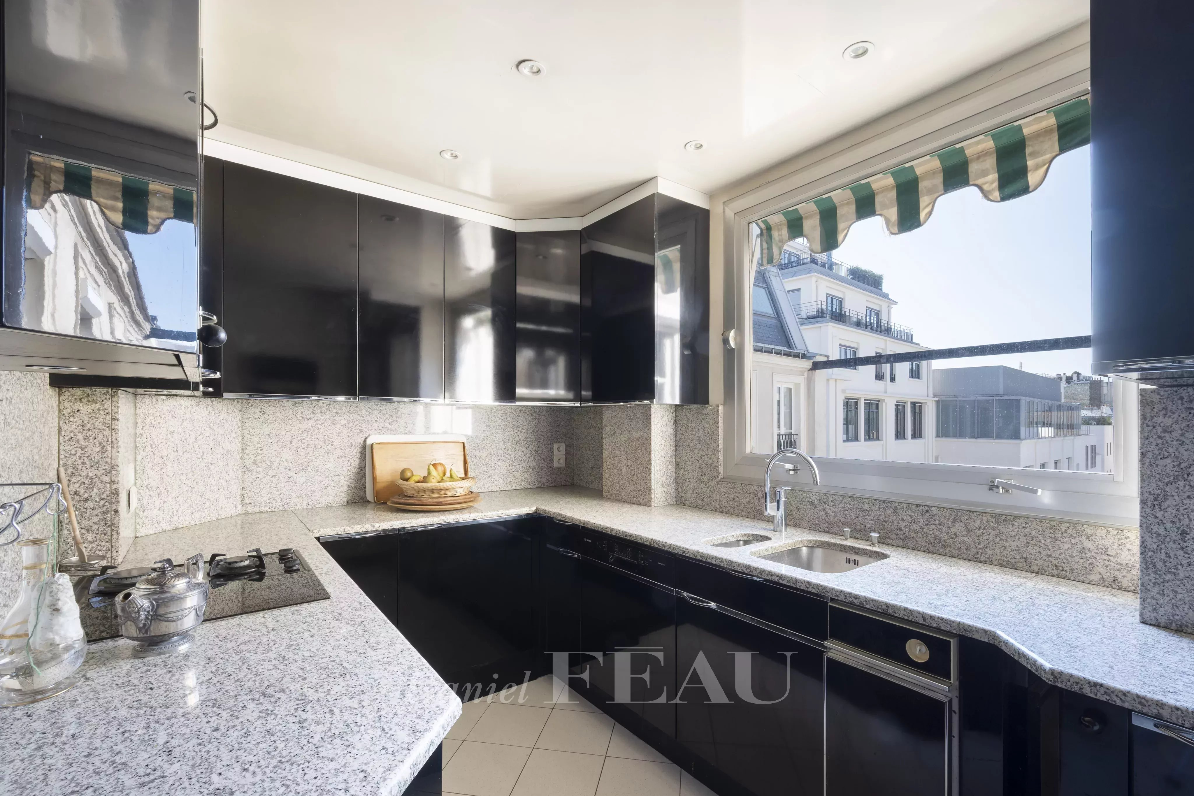 Sale Apartment Paris 7th