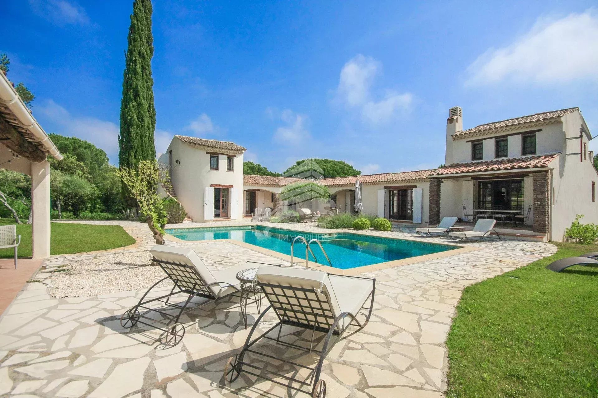 Agence immobilière de 