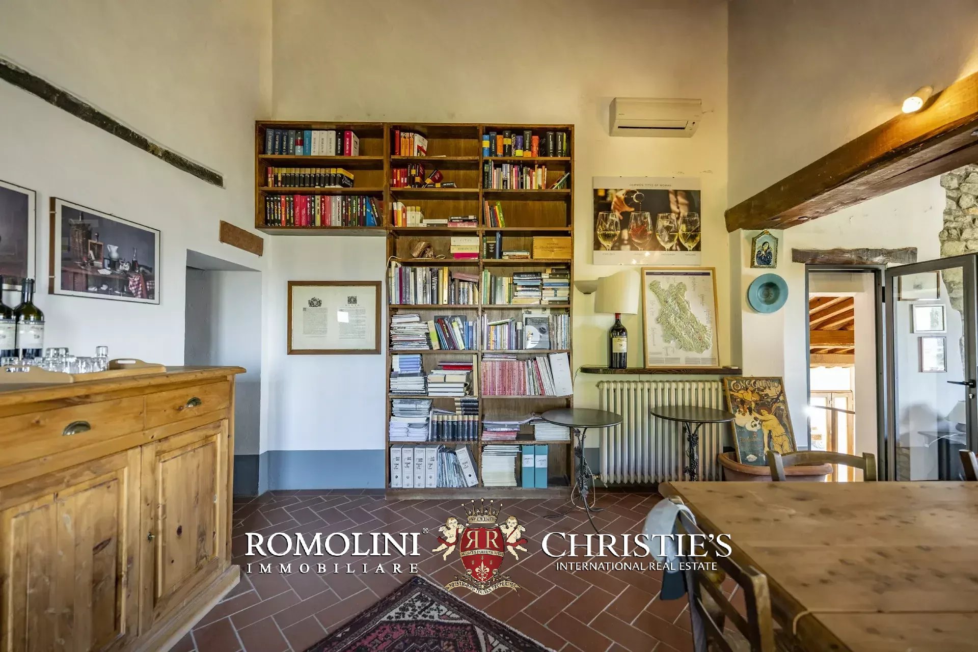 7 Bedroom Villa/Townhouse's Image 29