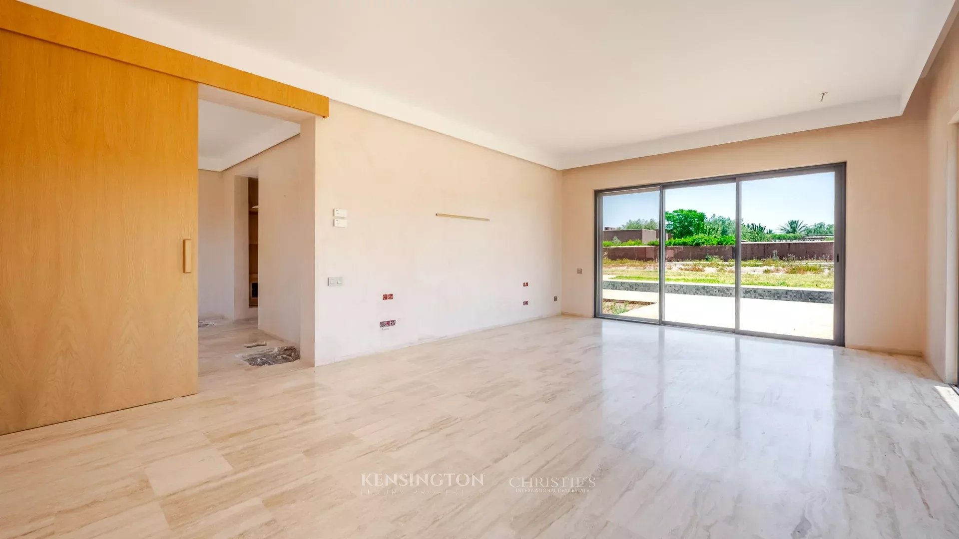 6 Bedroom Villa/Townhouse's Image 16