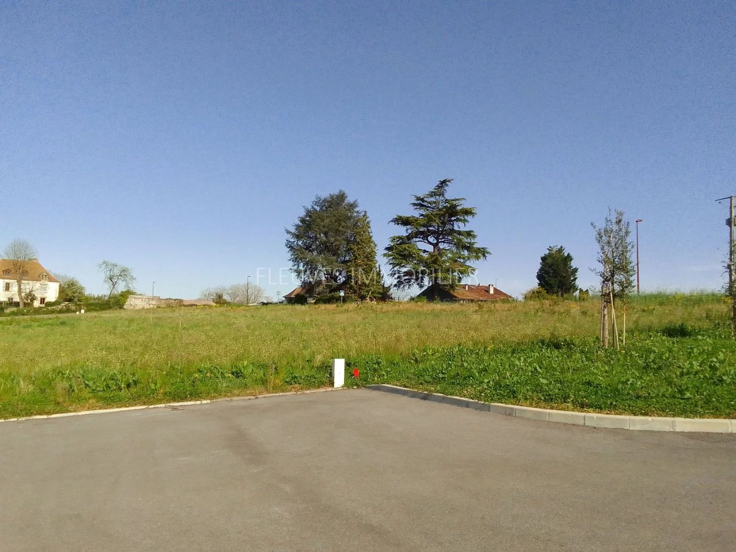 TERRAIN VIABILISÉ DE 1340 M²