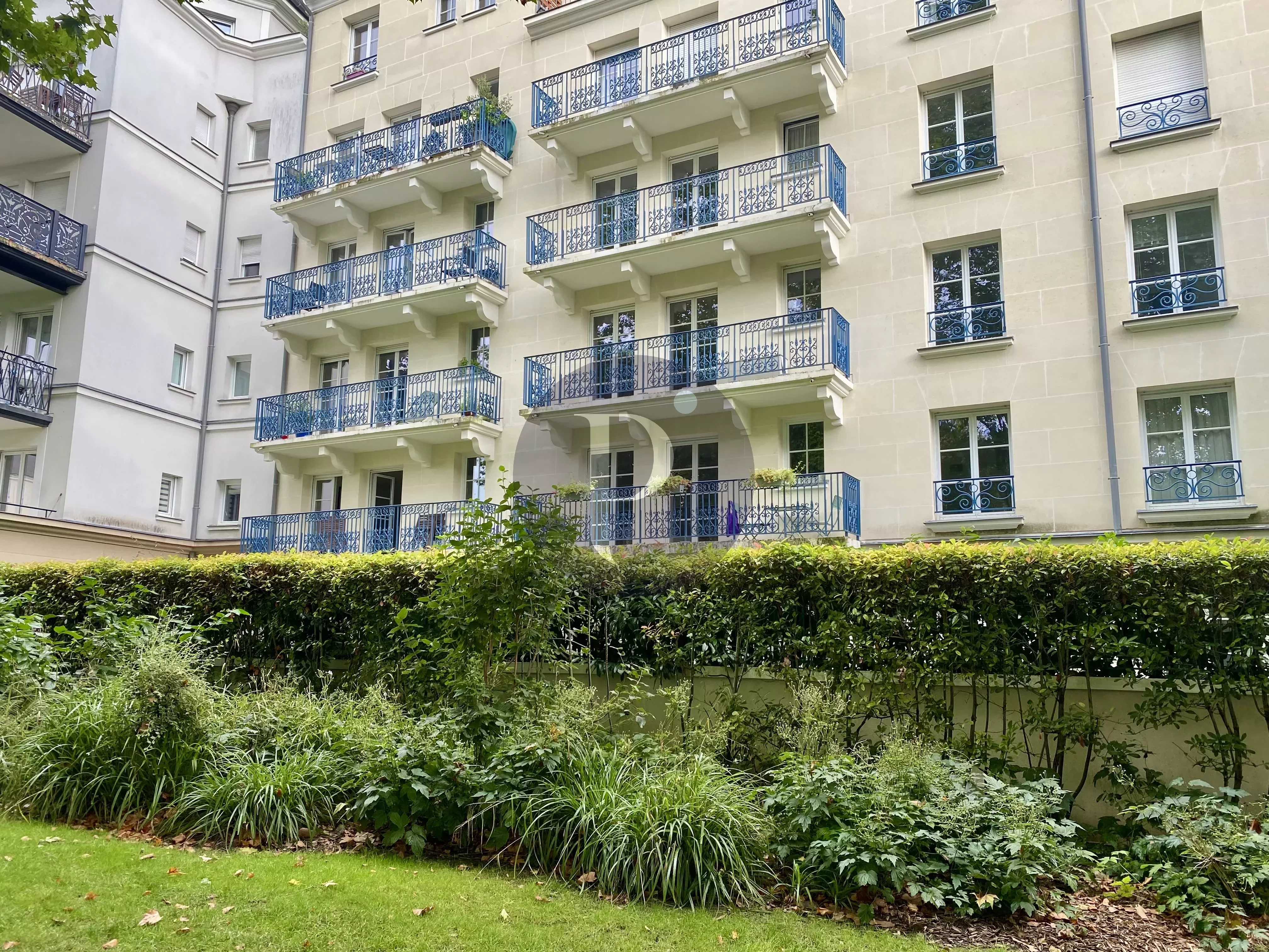 vente-appartement-3-pieces-le-plessis-robinson-85130265