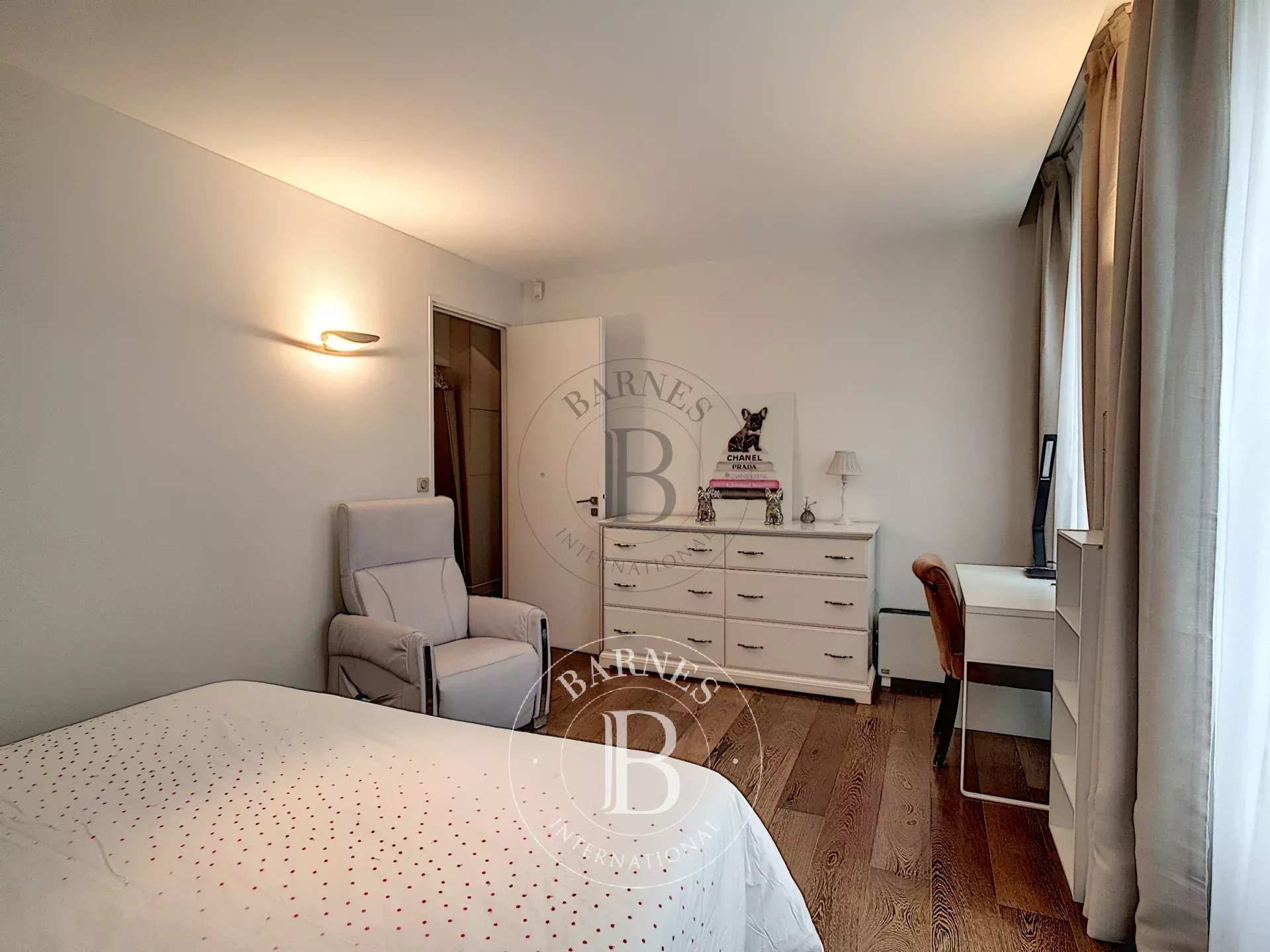 Daire Paris 8ème - picture 17