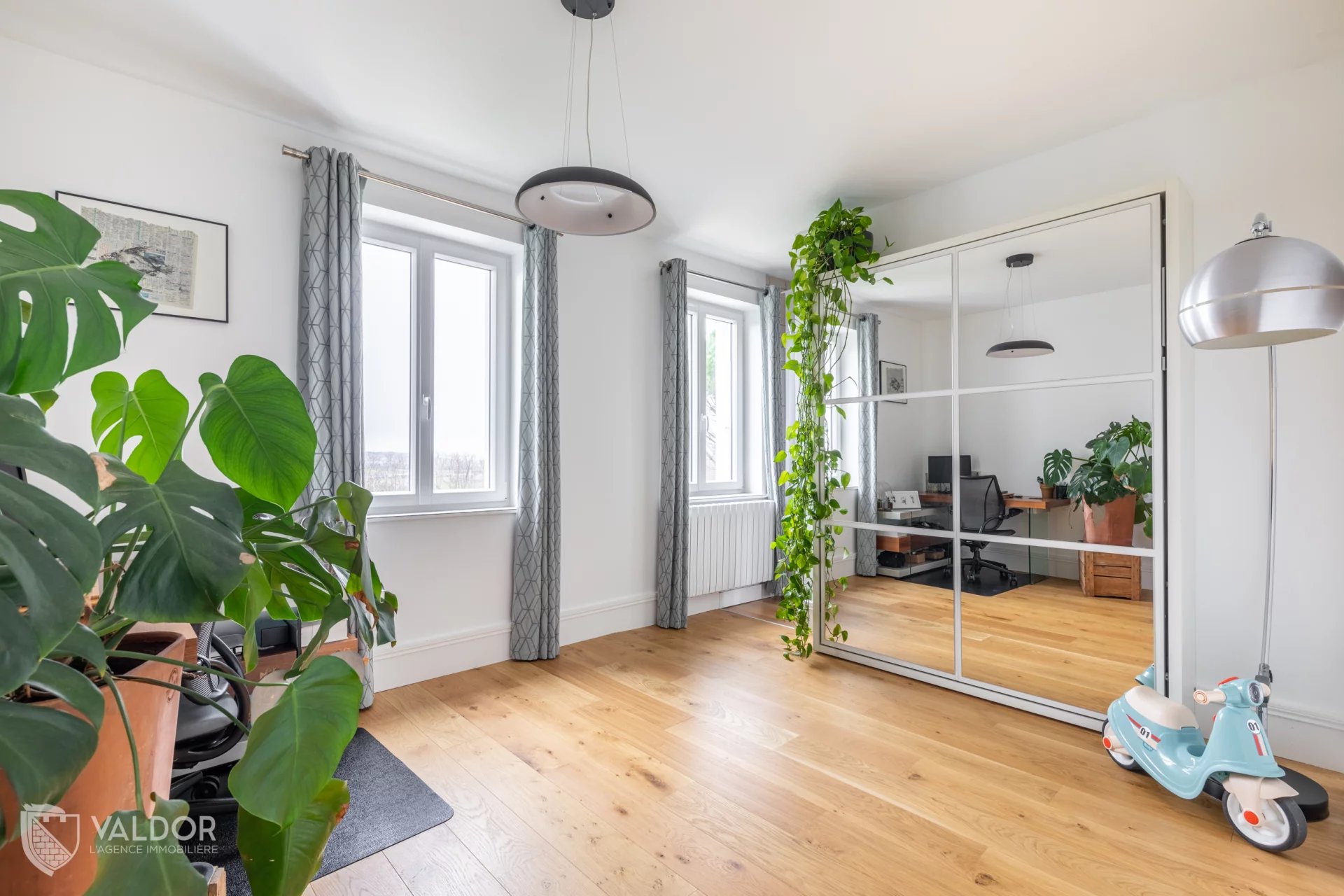 Appartement à Marcilly de type T6 de 232 m² avec parcelle de 1650 m²