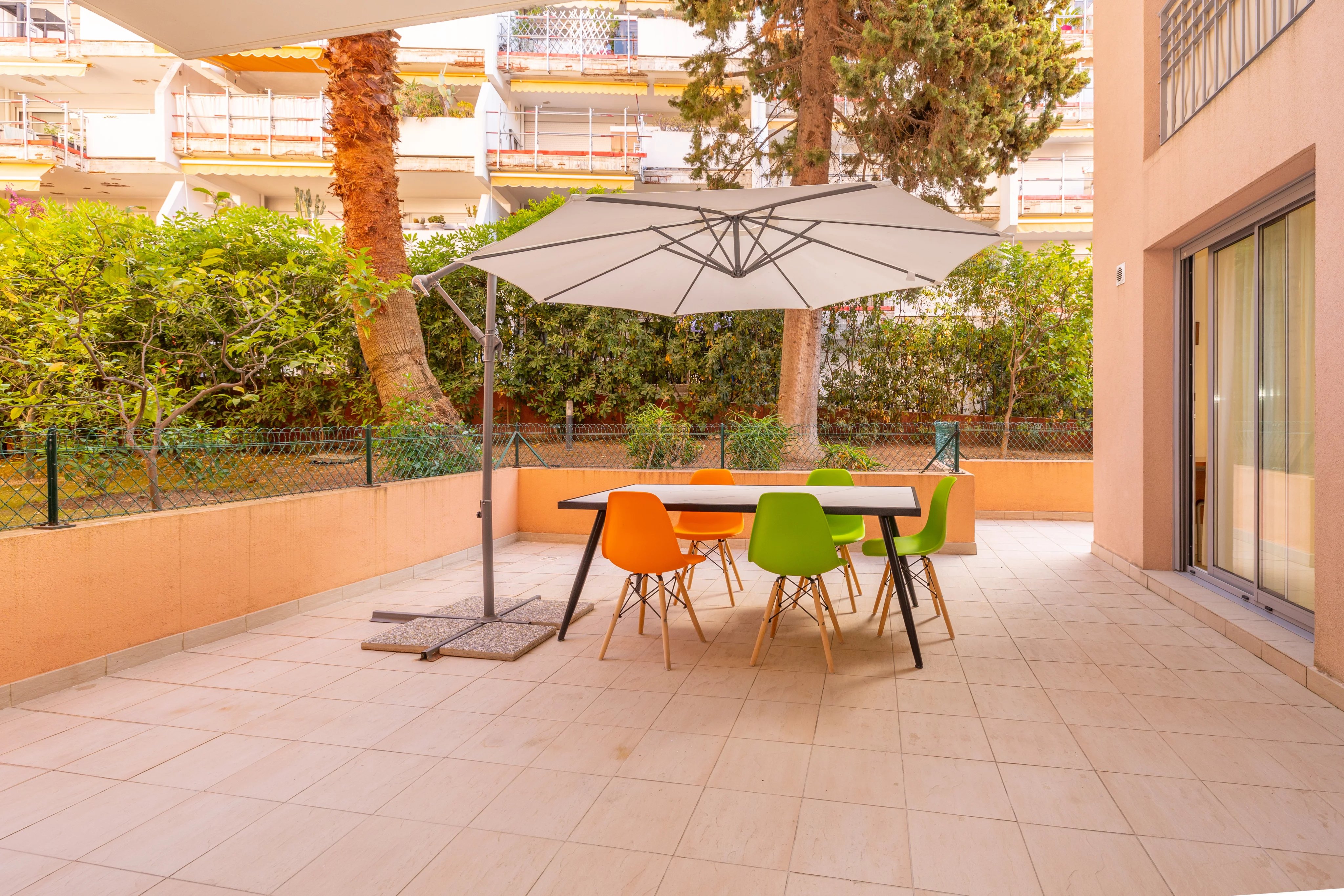 Appartamento con 3 locali e grande terrazza a Menton